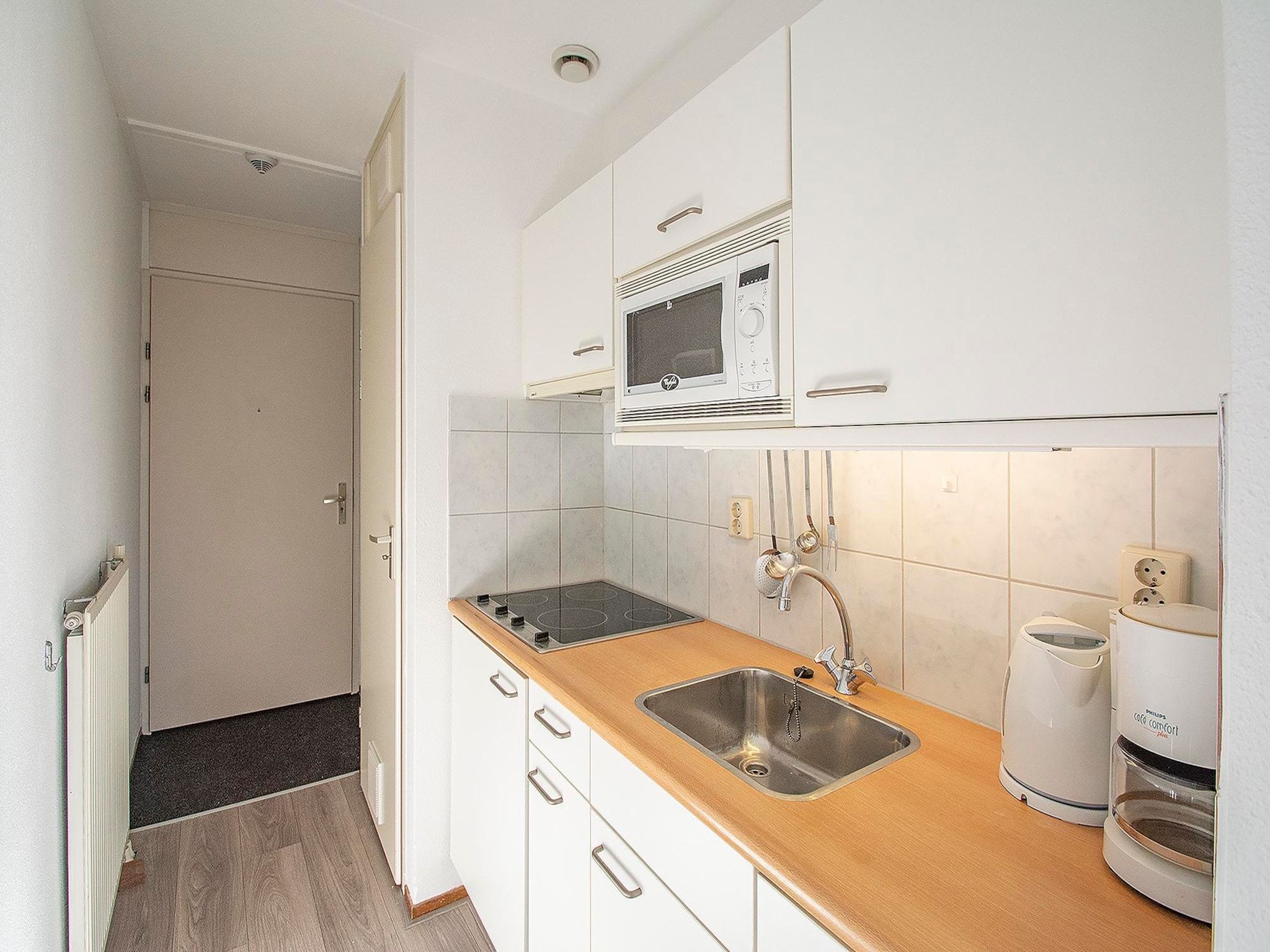 De keuken van Strandslag 215 in Julianadorp aan Zee