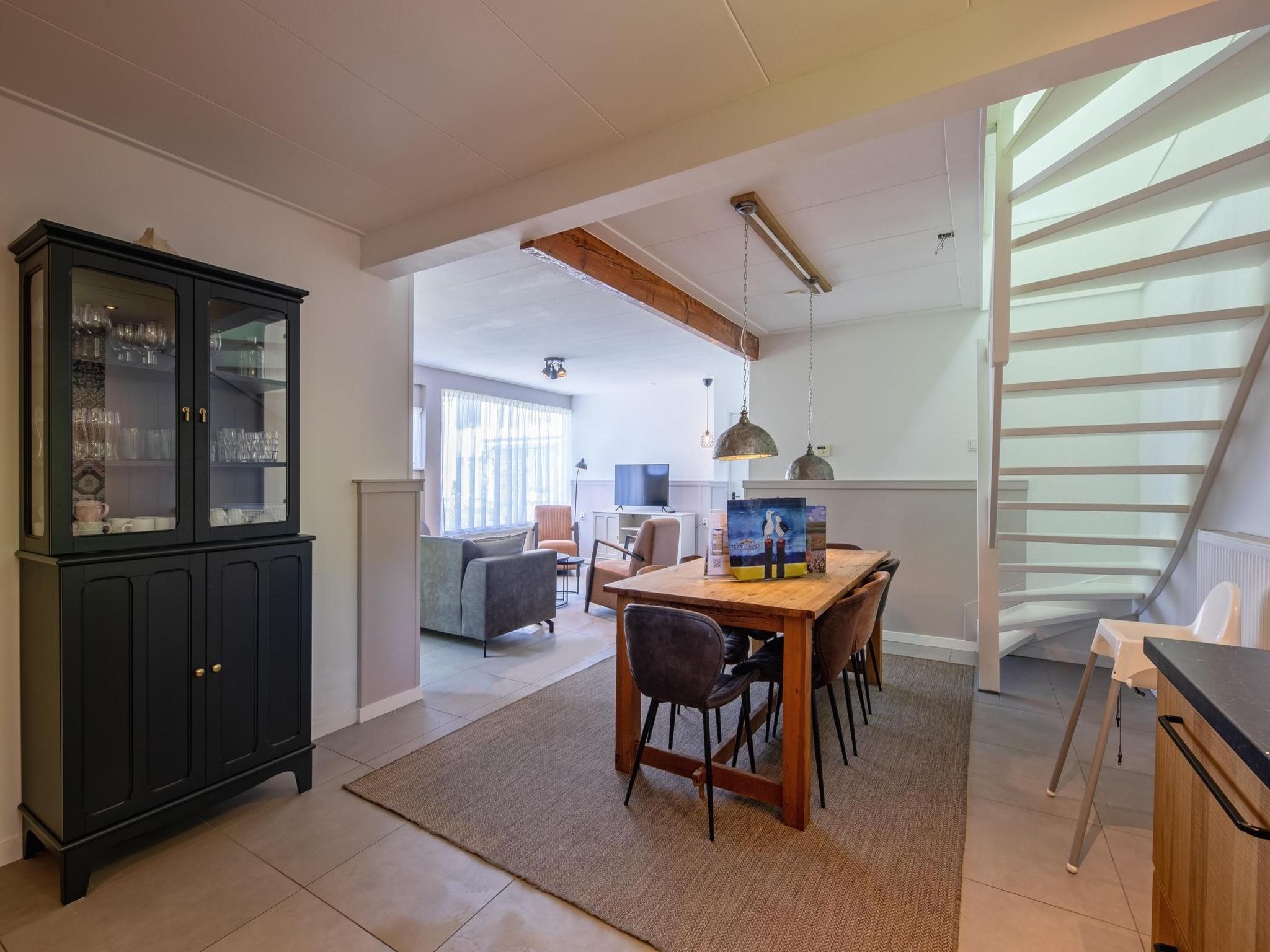 De eetkamer van Strandhuys Oester in De Koog