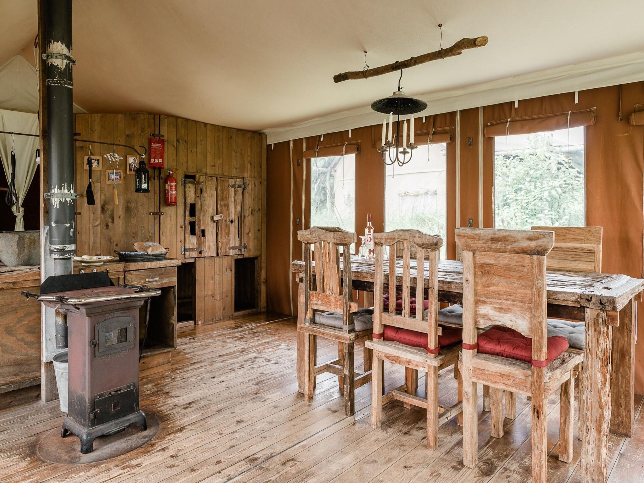 De woonkamer van Duynlodge - Duynpark in Callantsoog