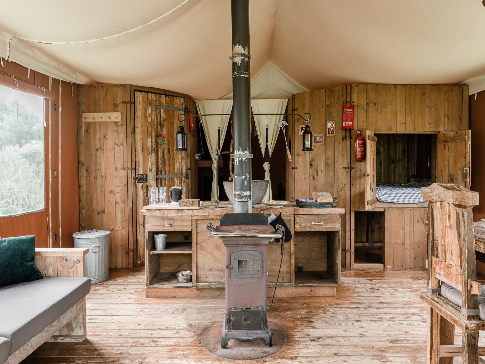 De woonkamer van Duynlodge - Duynpark in Callantsoog