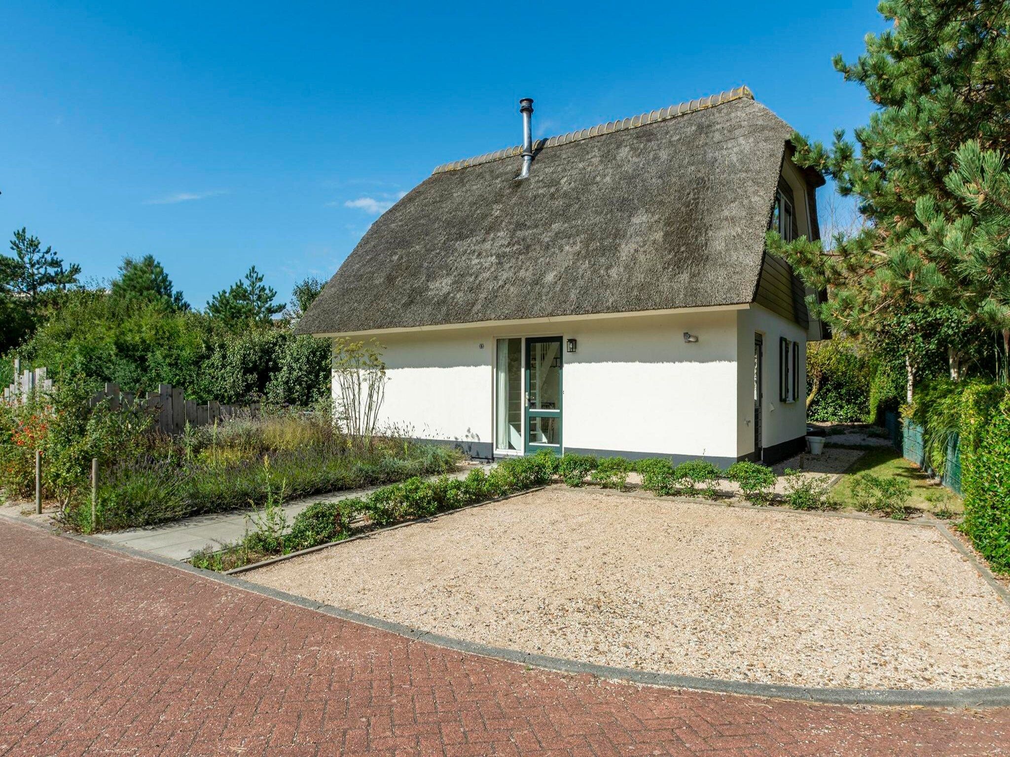 De buitenkant van Duynopgangh 16 in Julianadorp aan Zee