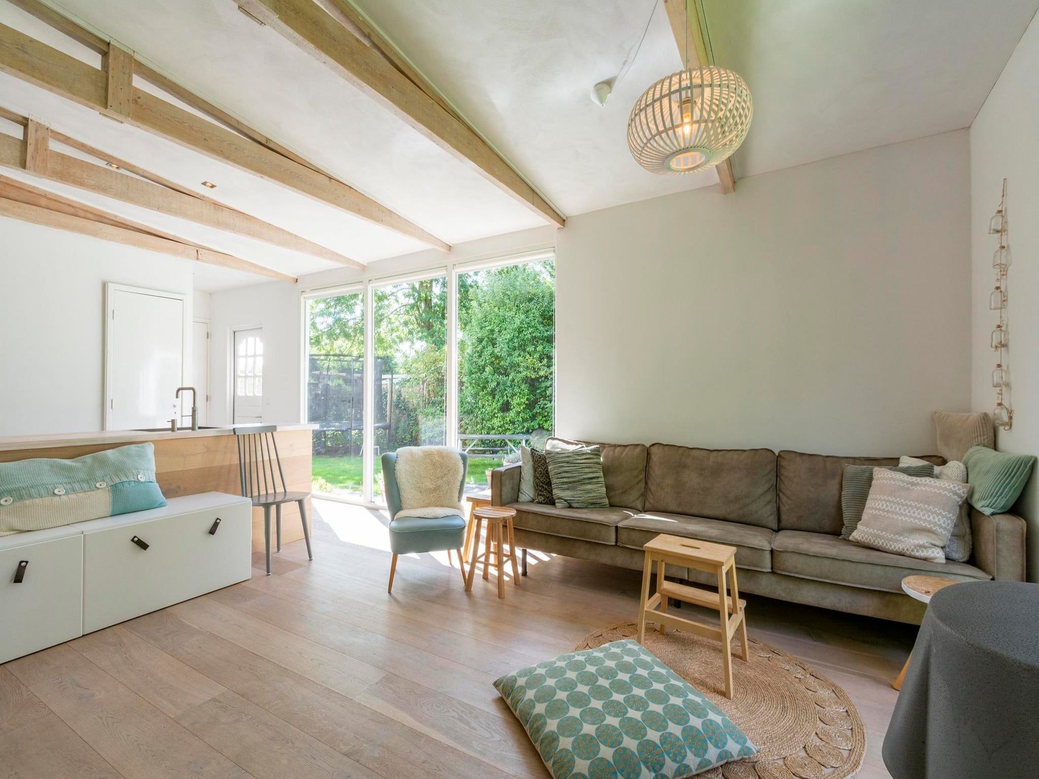 De woonkamer van Eureka 109 in Sint Maartensvlotbrug