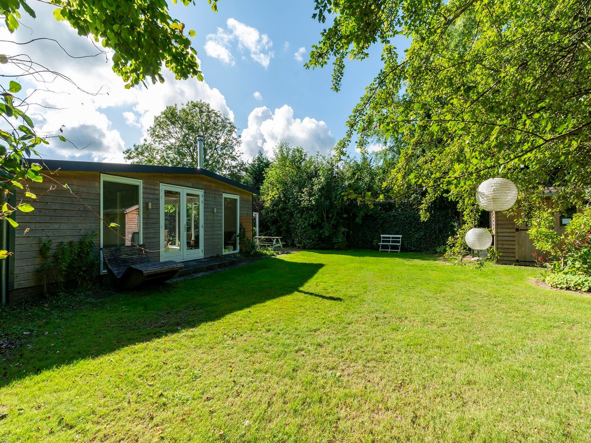 De buitenkant van Eureka 109 in Sint Maartensvlotbrug