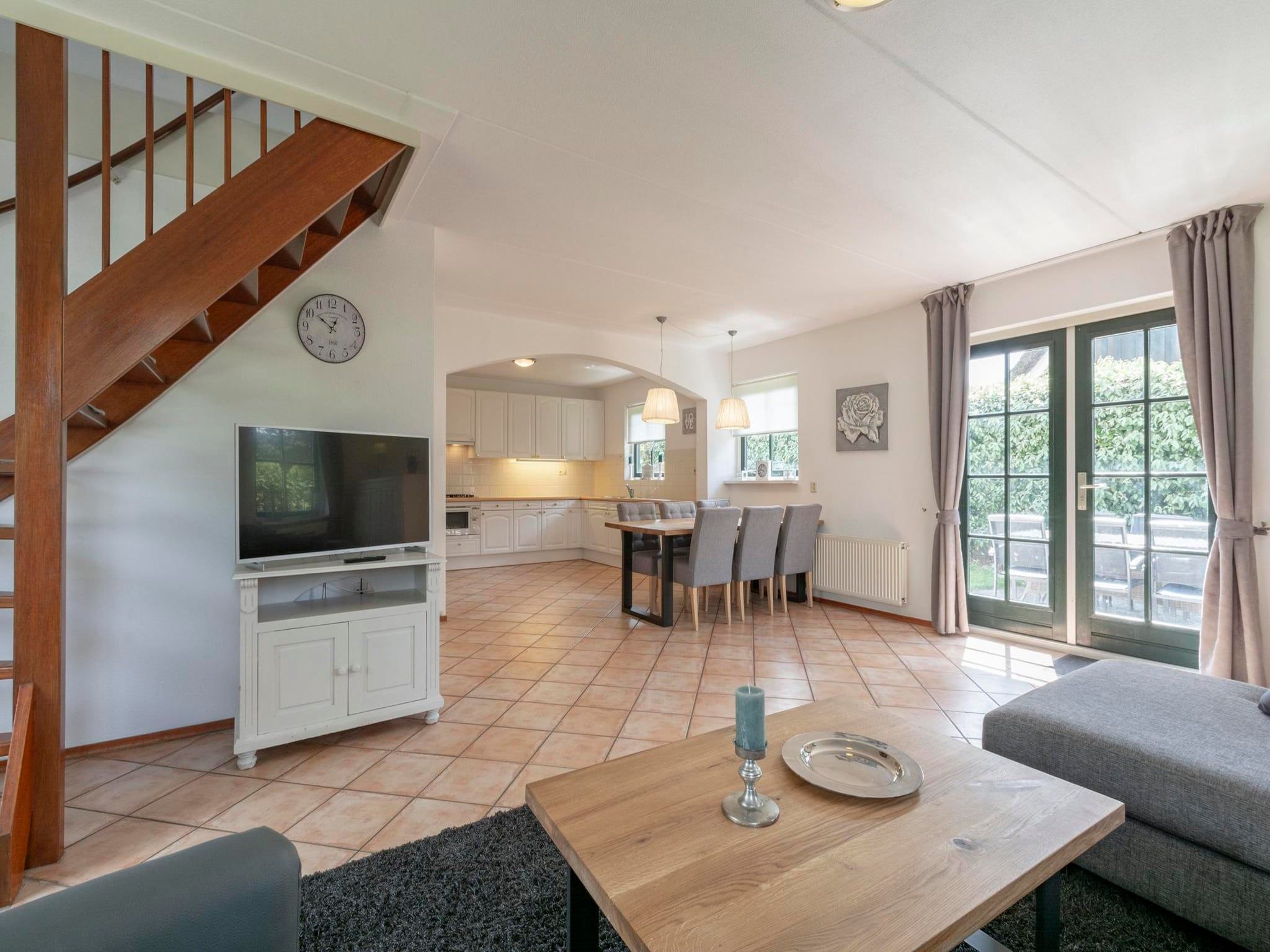 De woonkamer van De Buitenplaats 100 in Callantsoog