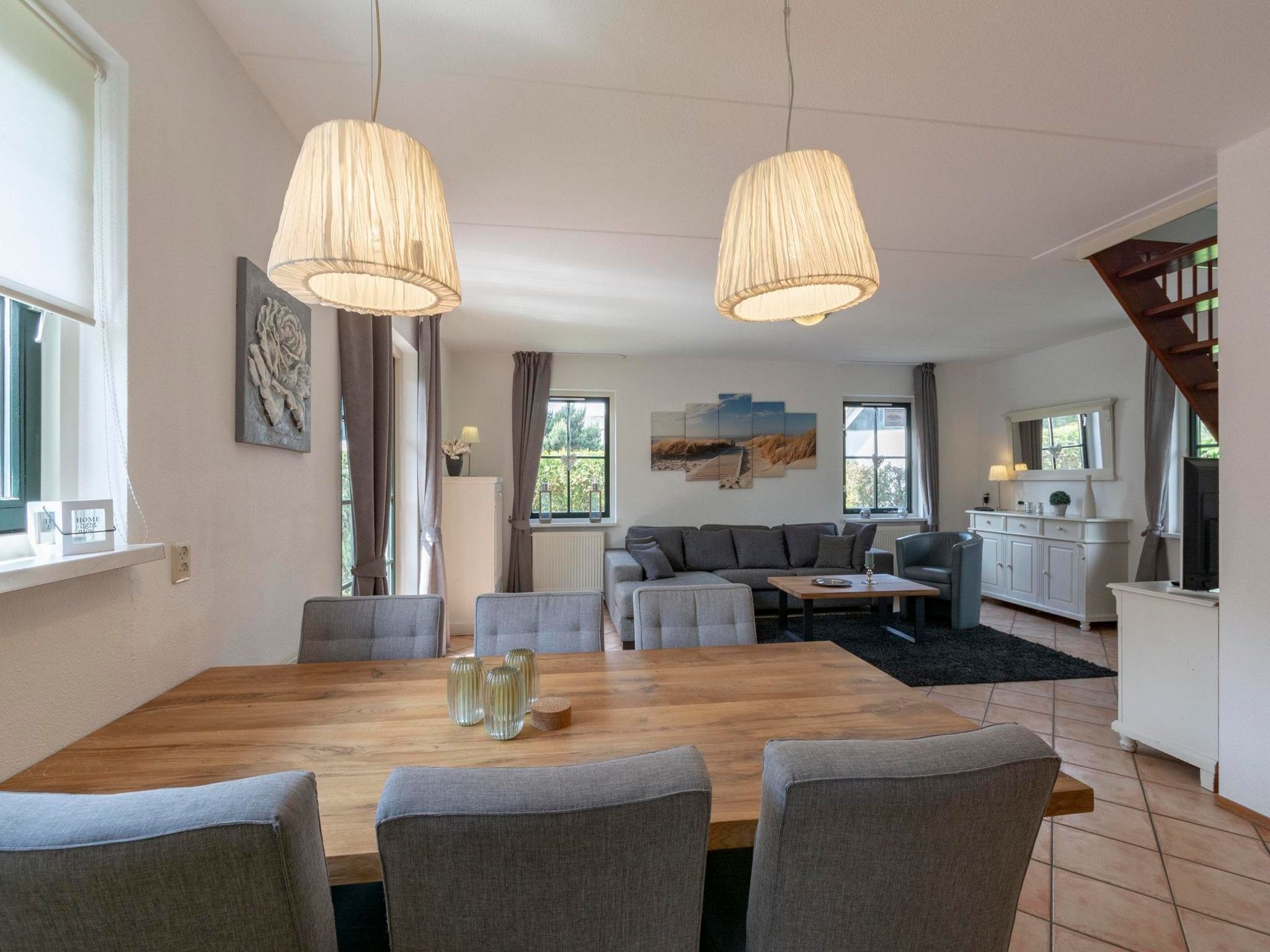 De eetkamer van De Buitenplaats 100 in Callantsoog