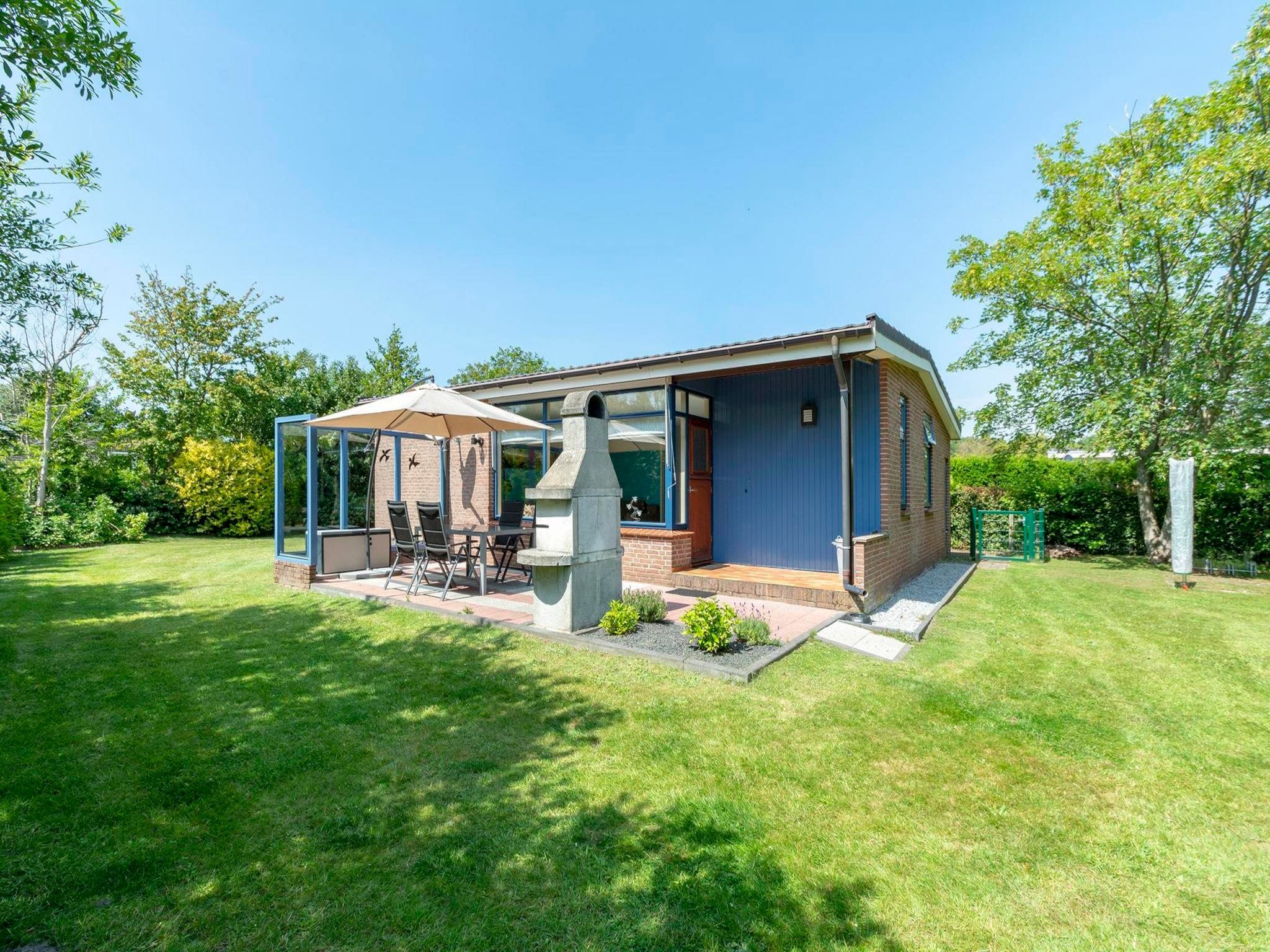 De buitenkant van Eureka 78 in Sint Maartensvlotbrug