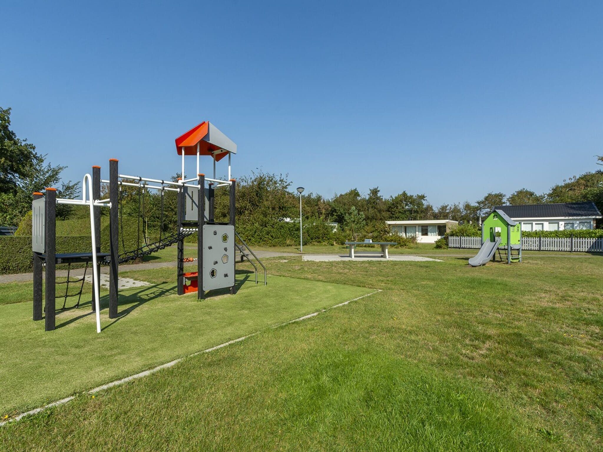 De tuin van Garnekuul 13 in Callantsoog