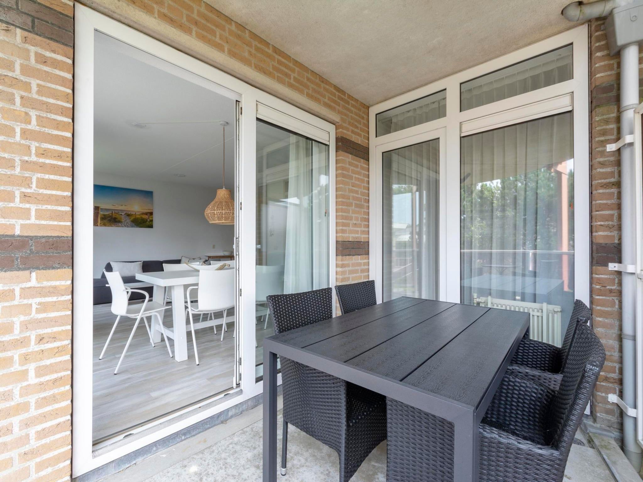 Het terras van Résidence Juliana 58 in Julianadorp aan Zee