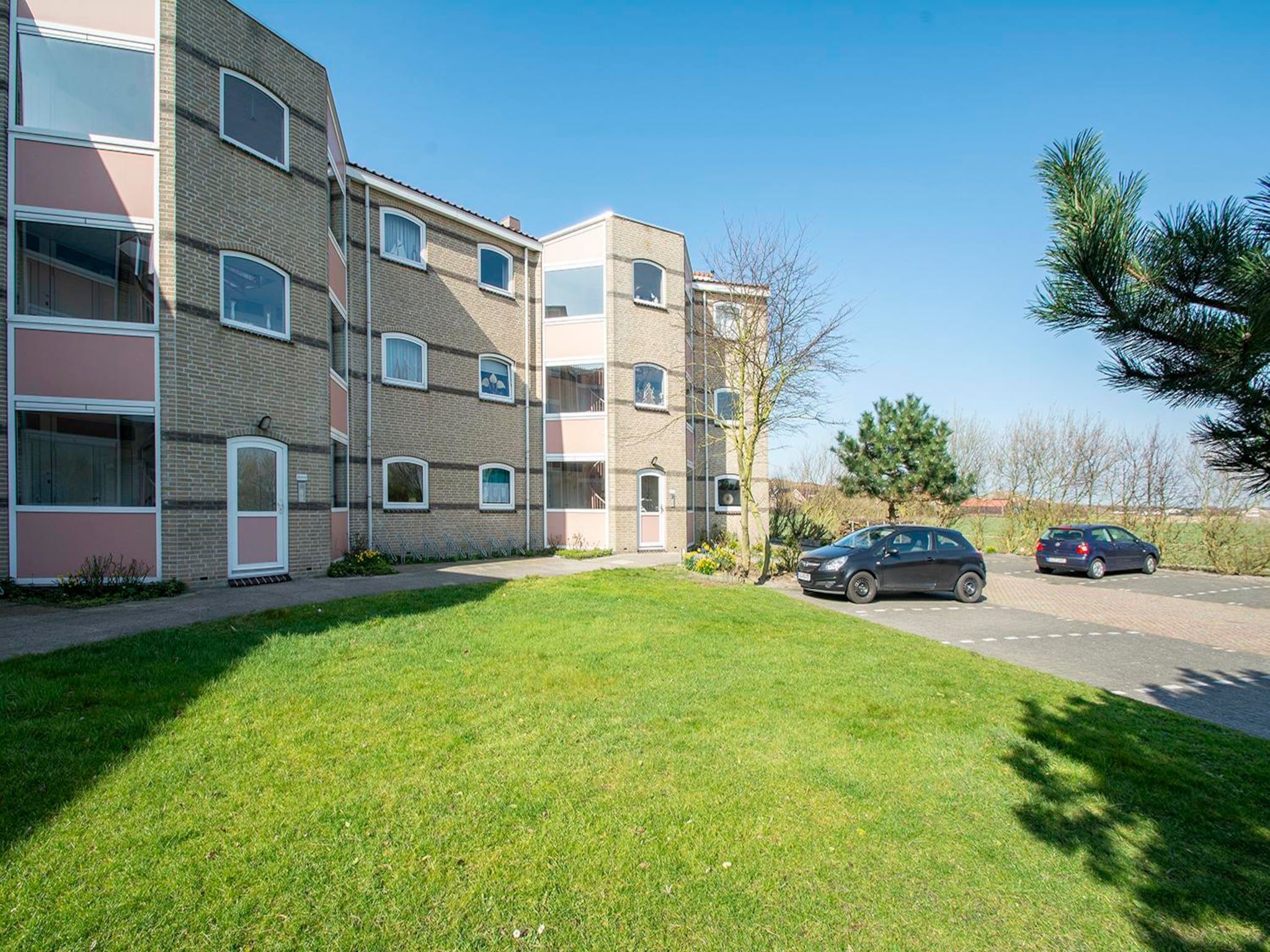 De buitenkant van Résidence Juliana 58 in Julianadorp aan Zee