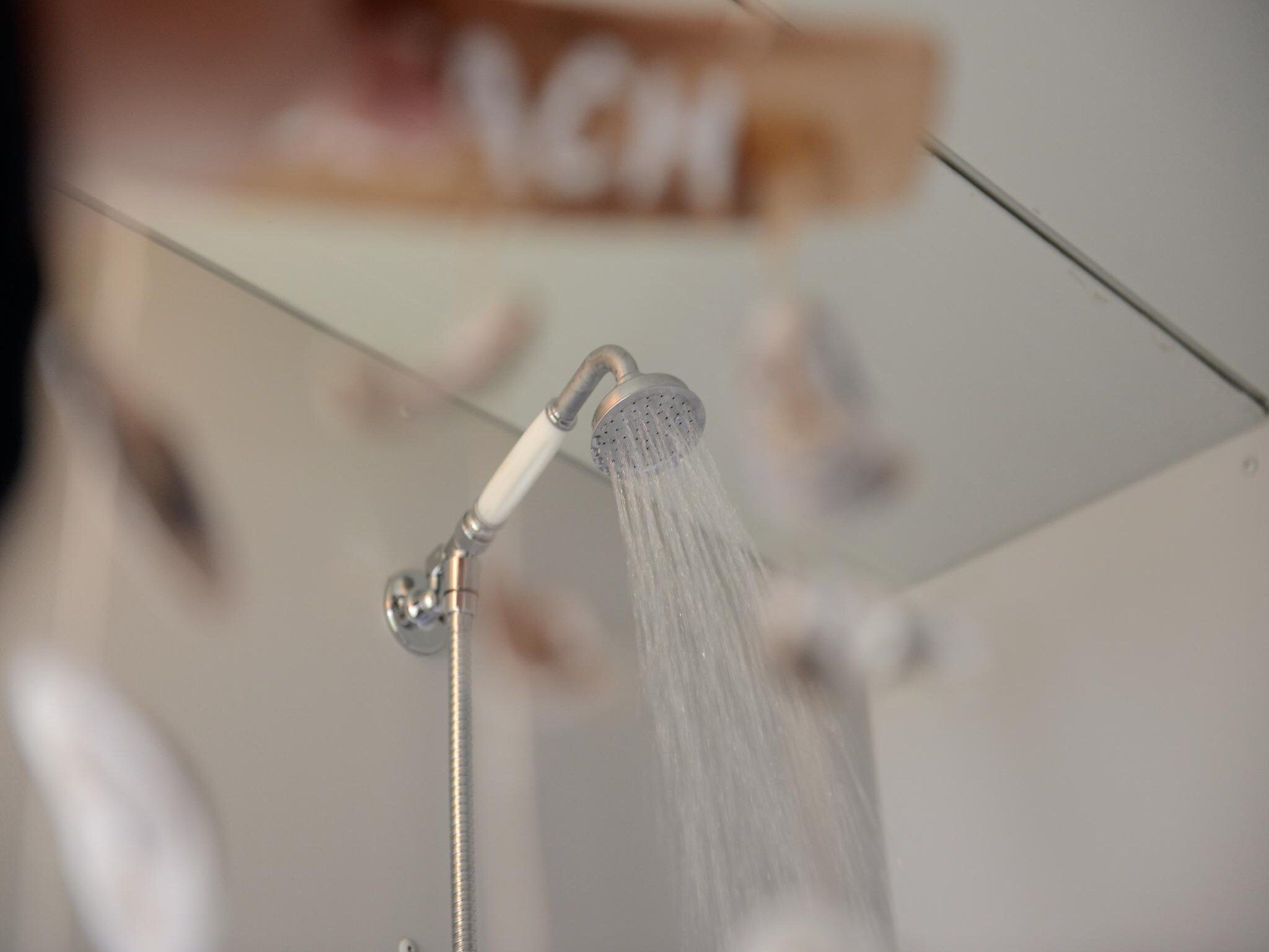 De badkamer van Tipitent de Jutter in Callantsoog