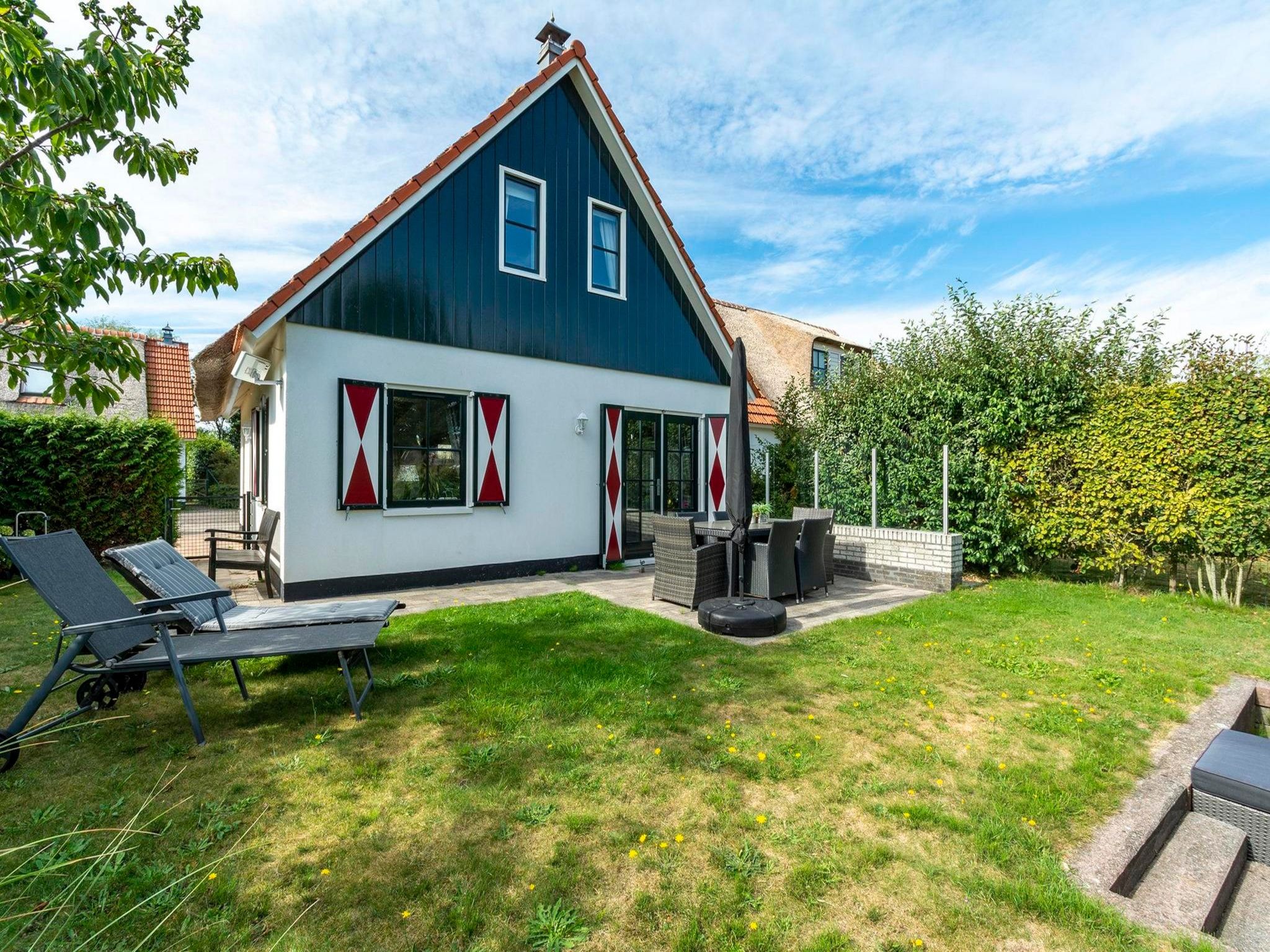 De buitenkant van De Buitenplaats 37 in Callantsoog