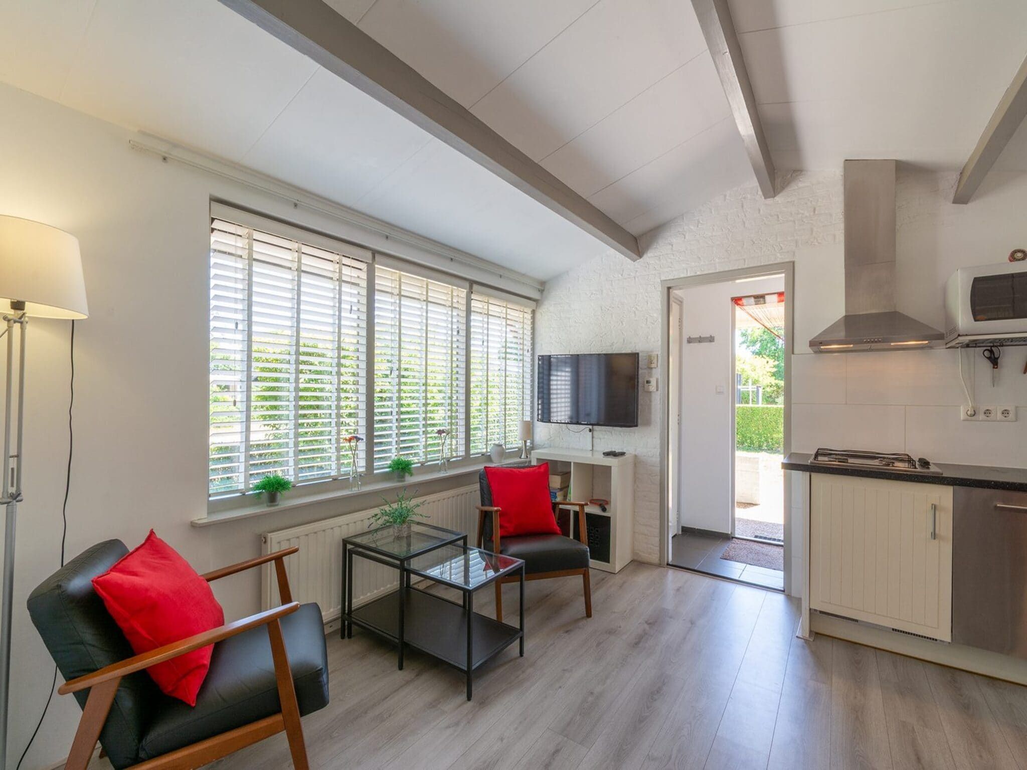 De woonkamer van Garnekuul 26 in Callantsoog