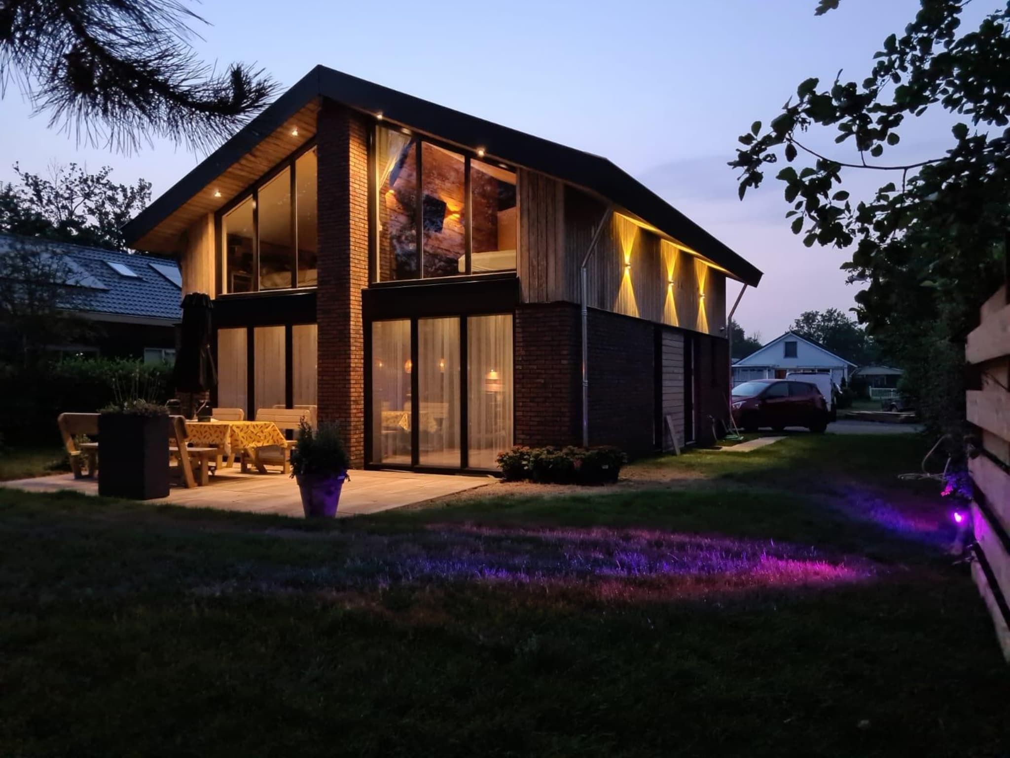 De buitenkant van Luxe Villa Keizerskroon - Keizerkroon 63 in Julianadorp aan Zee