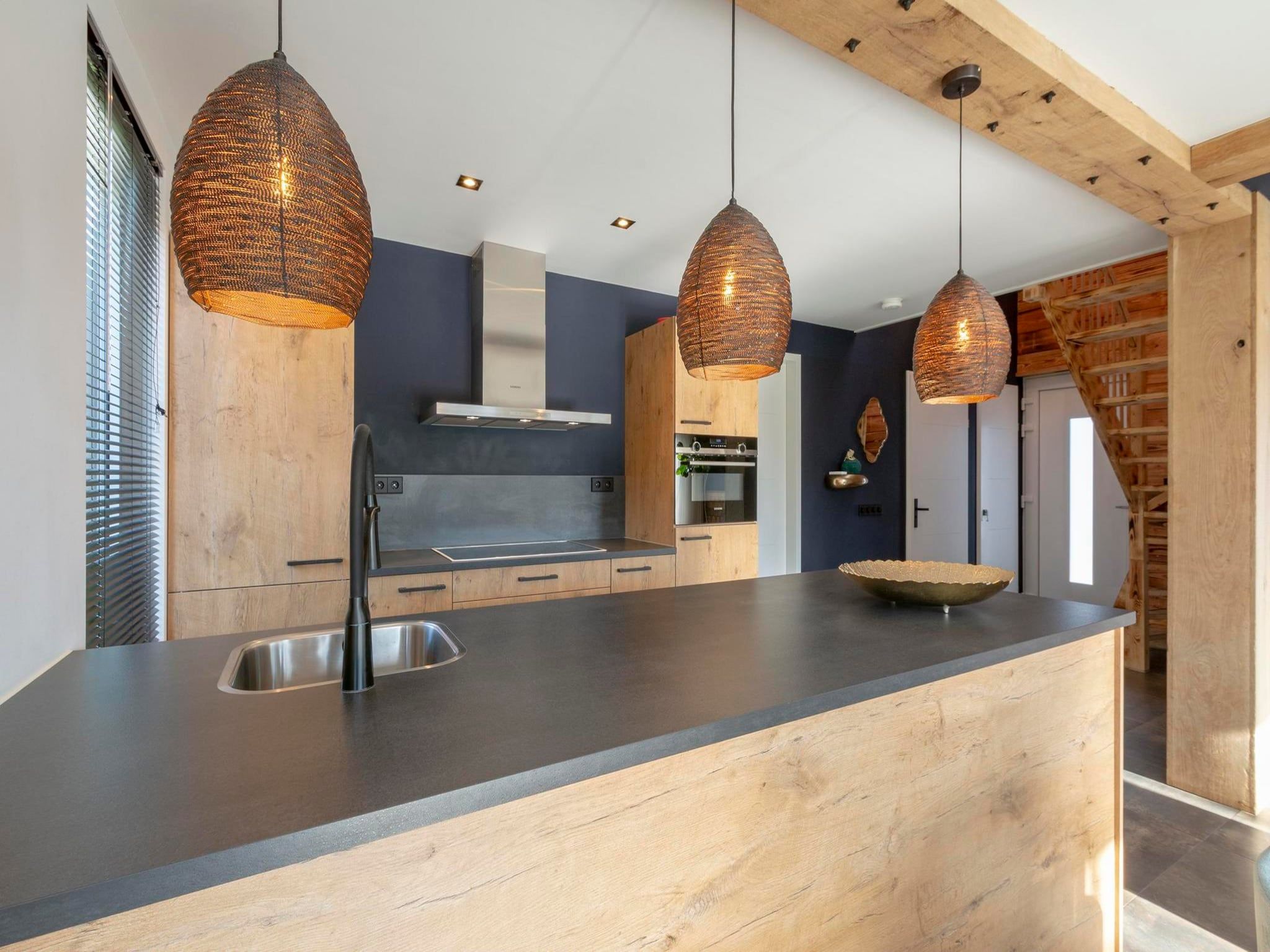 De keuken van Luxe Villa Keizerskroon - Keizerkroon 63 in Julianadorp aan Zee