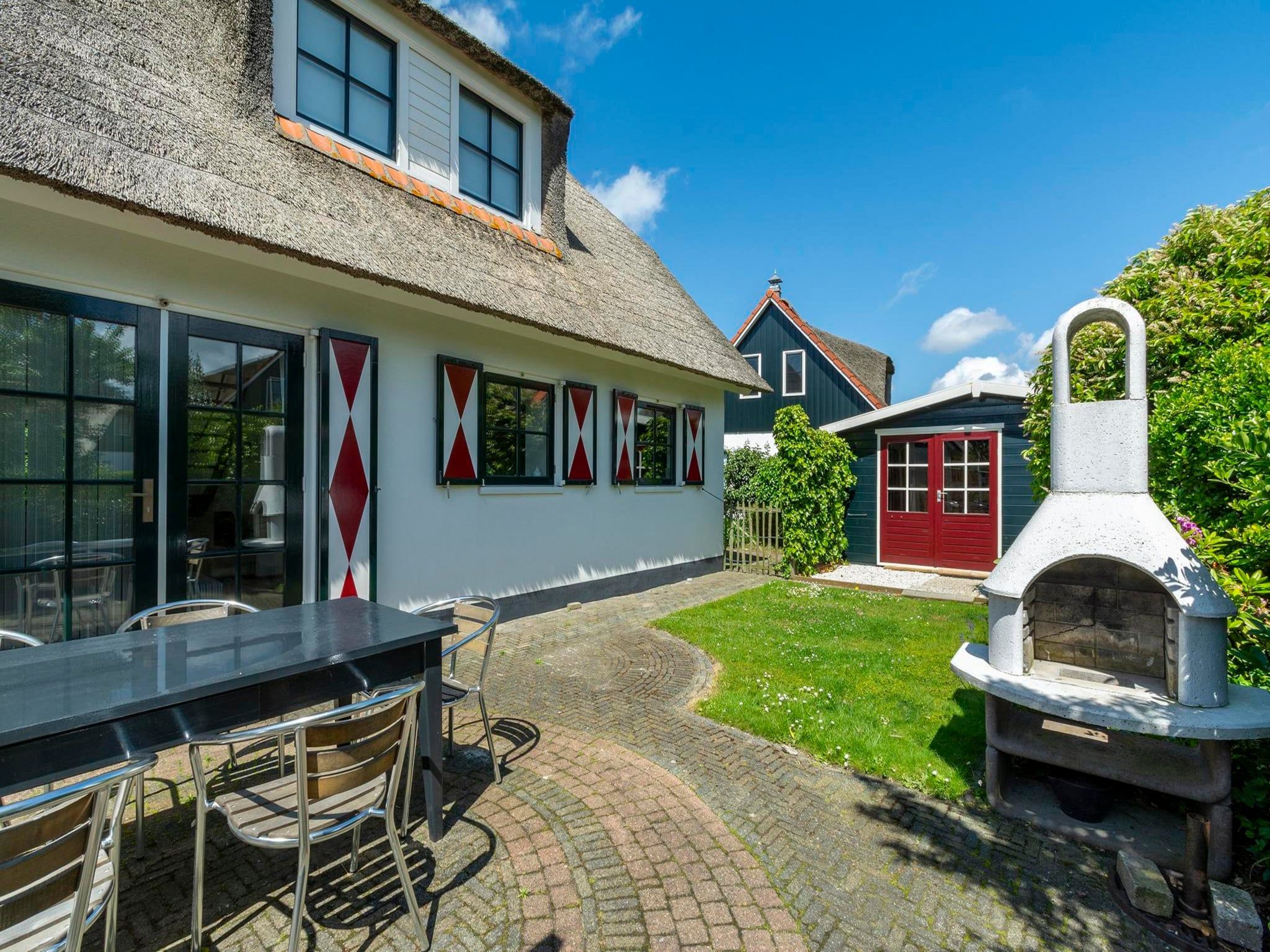 De buitenkant van De Buitenplaats 62 in Callantsoog