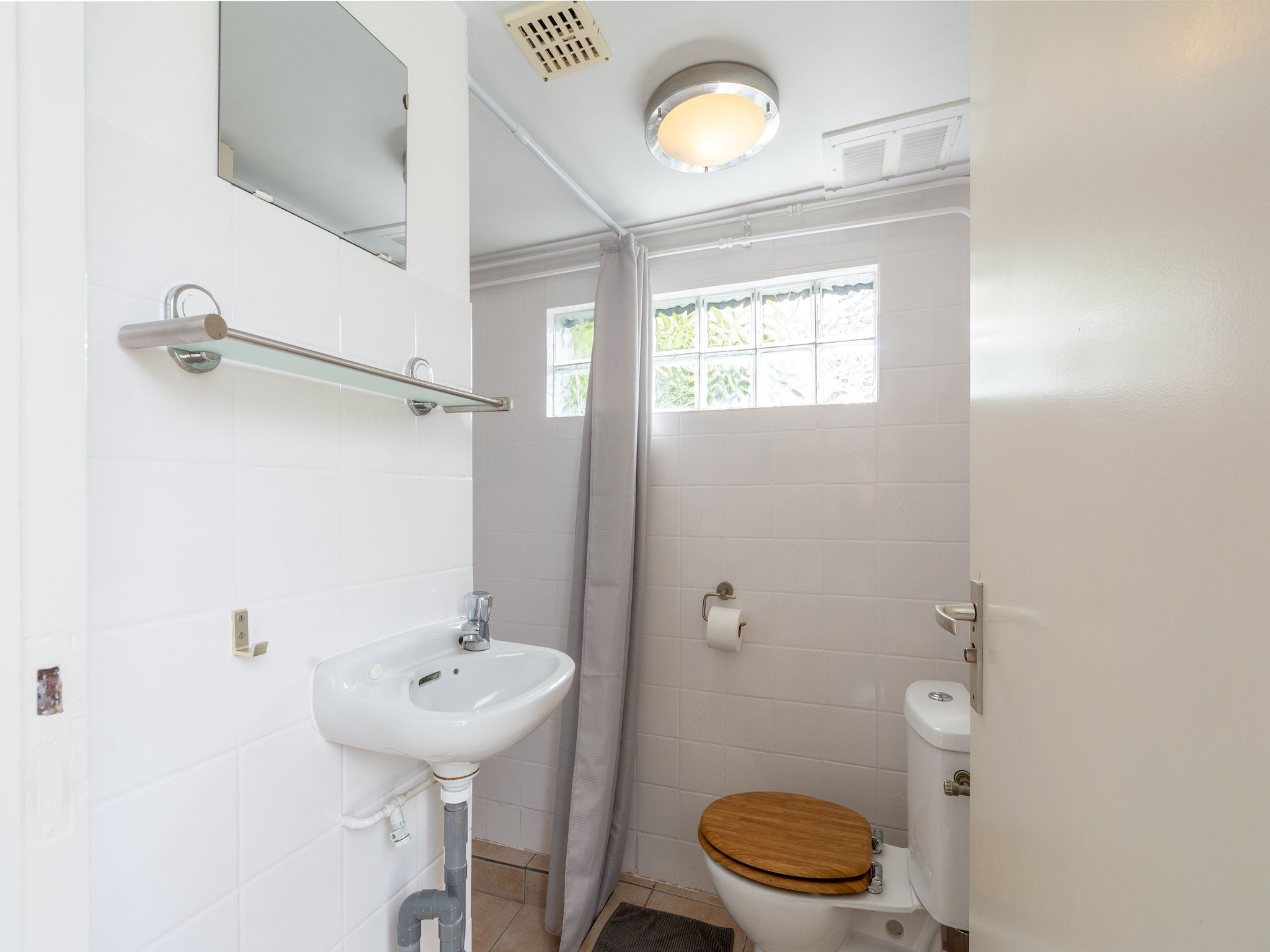 De badkamer van De Bunker in Callantsoog