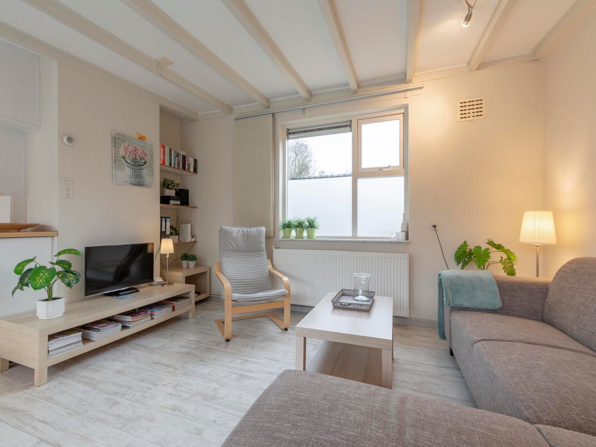 De woonkamer van Duinland 181 in Sint Maartenszee