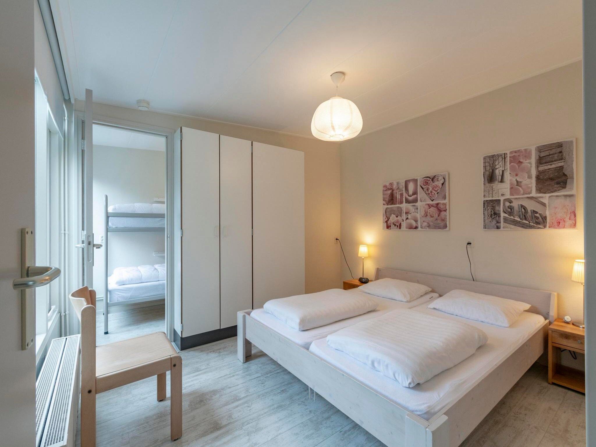 Een slaapkamer van Duinland 181 in Sint Maartenszee