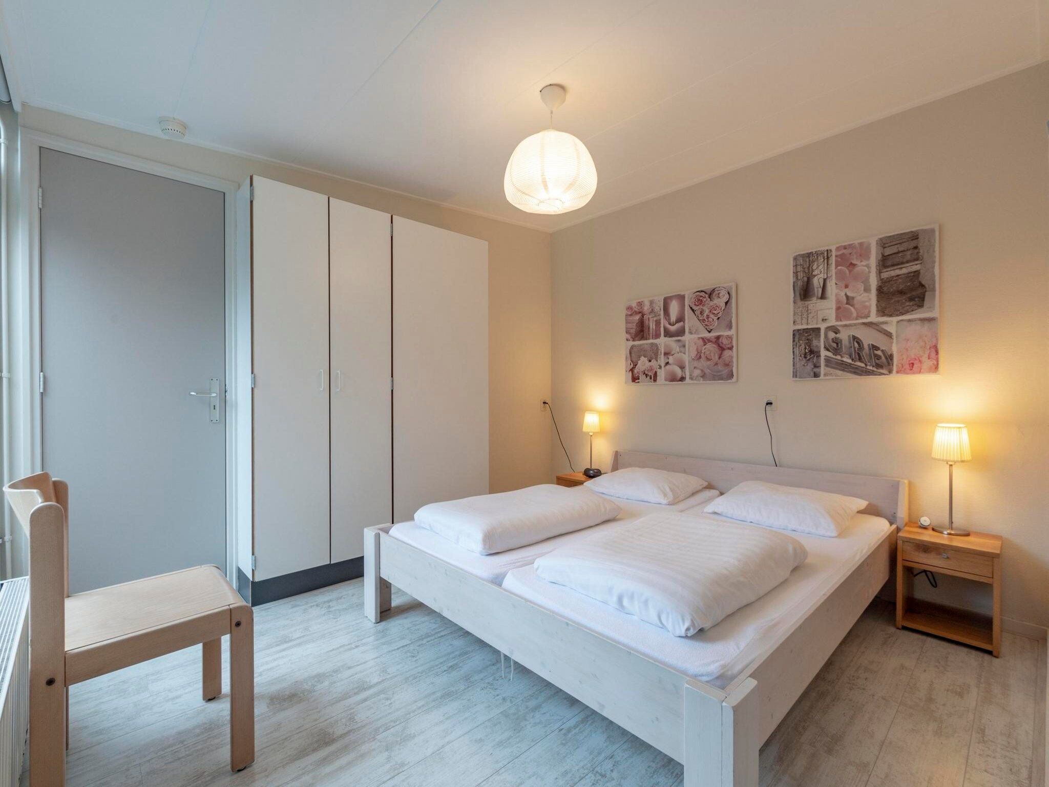 Een slaapkamer van Duinland 181 in Sint Maartenszee