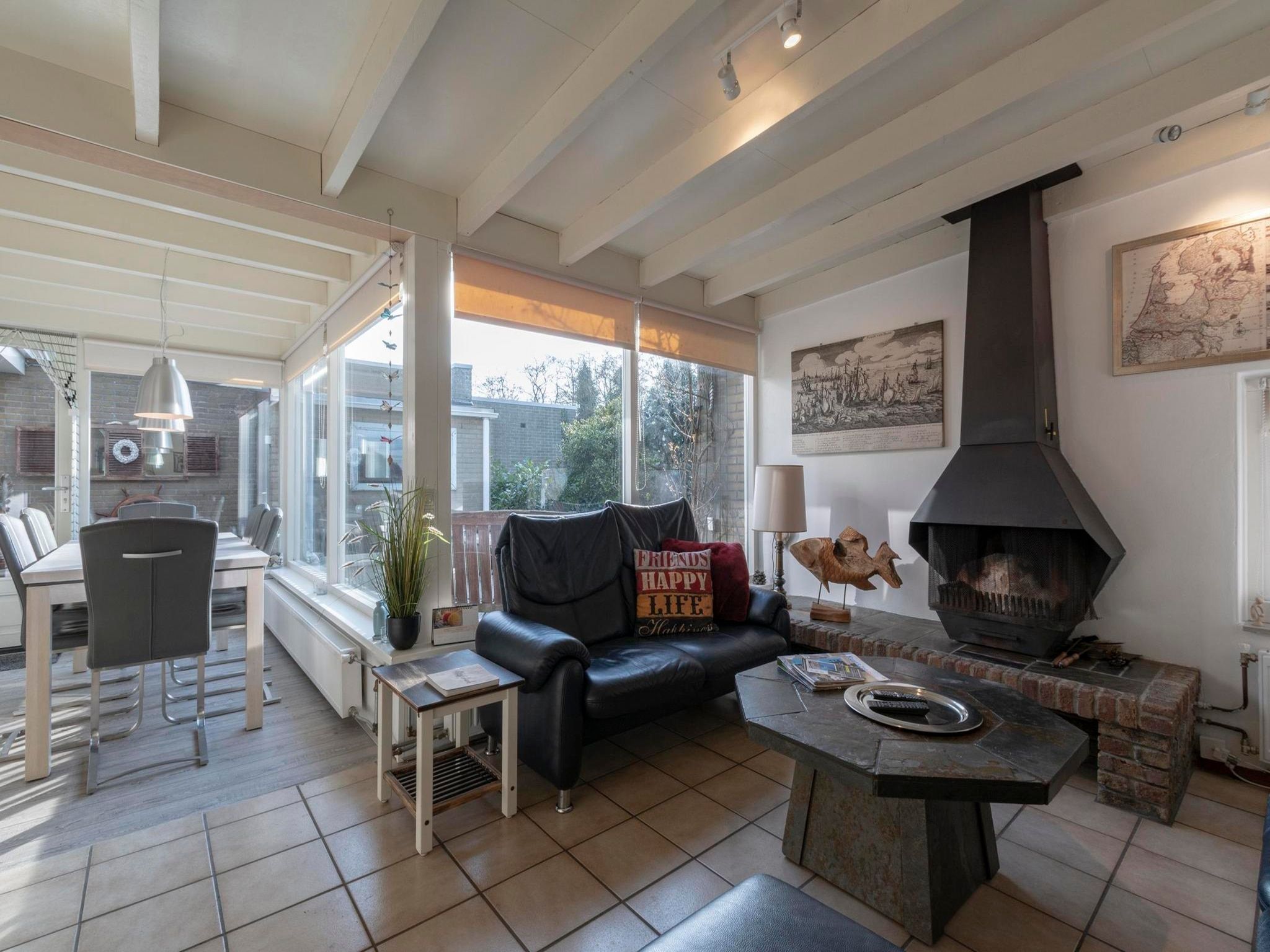 De woonkamer van Duinland 183 in Sint Maartenszee