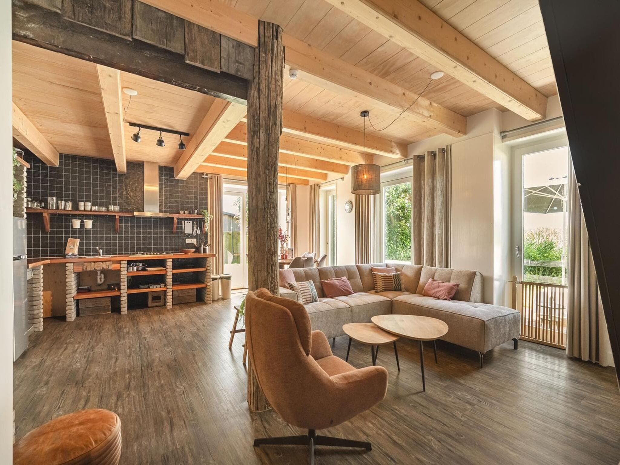 De woonkamer van Vossehoeck 3 in Callantsoog