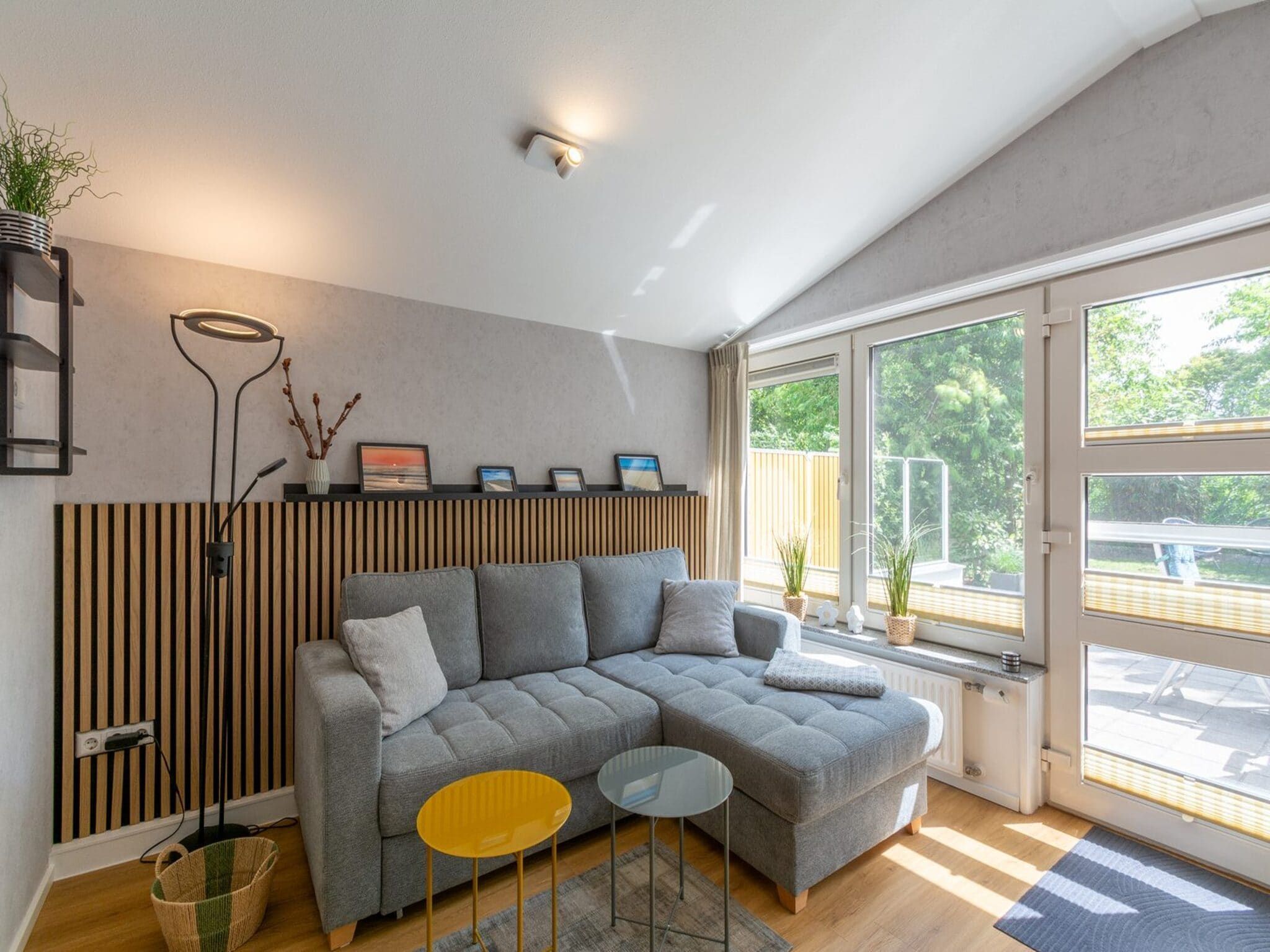 De woonkamer van Garnekuul 49 in Callantsoog