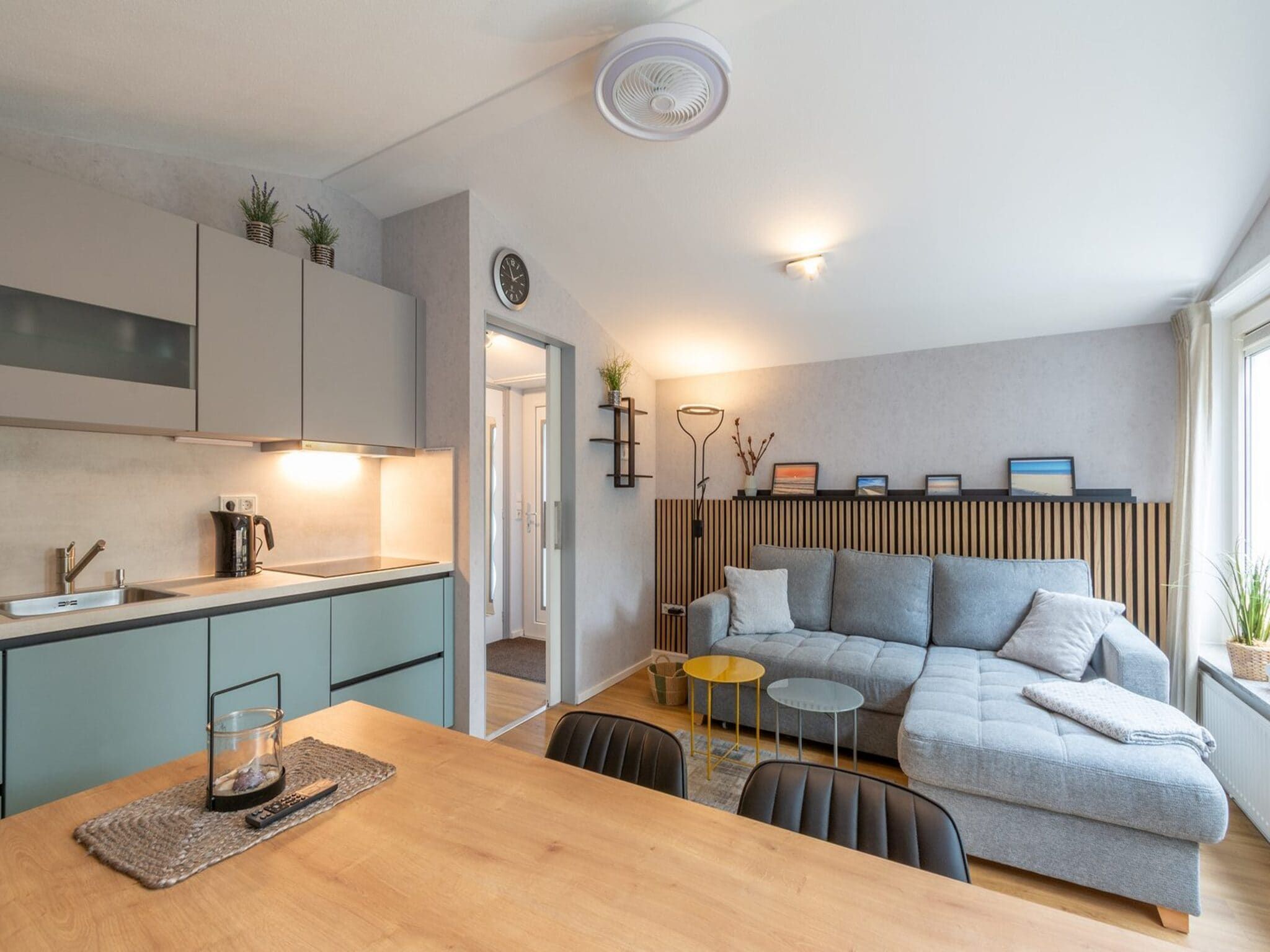 De woonkamer van Garnekuul 49 in Callantsoog