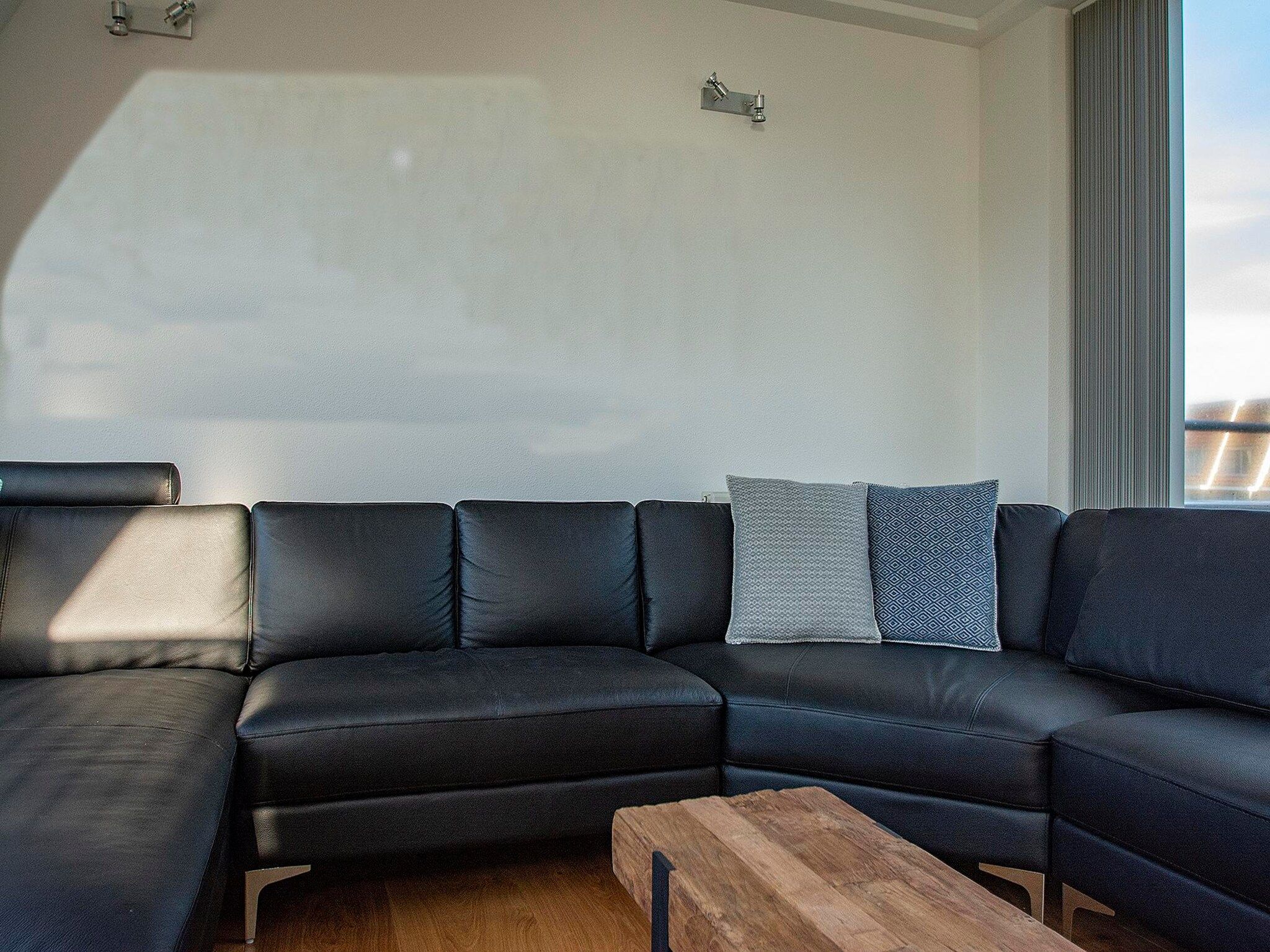 De woonkamer van Duinerei C301/C302 in Groote Keeten