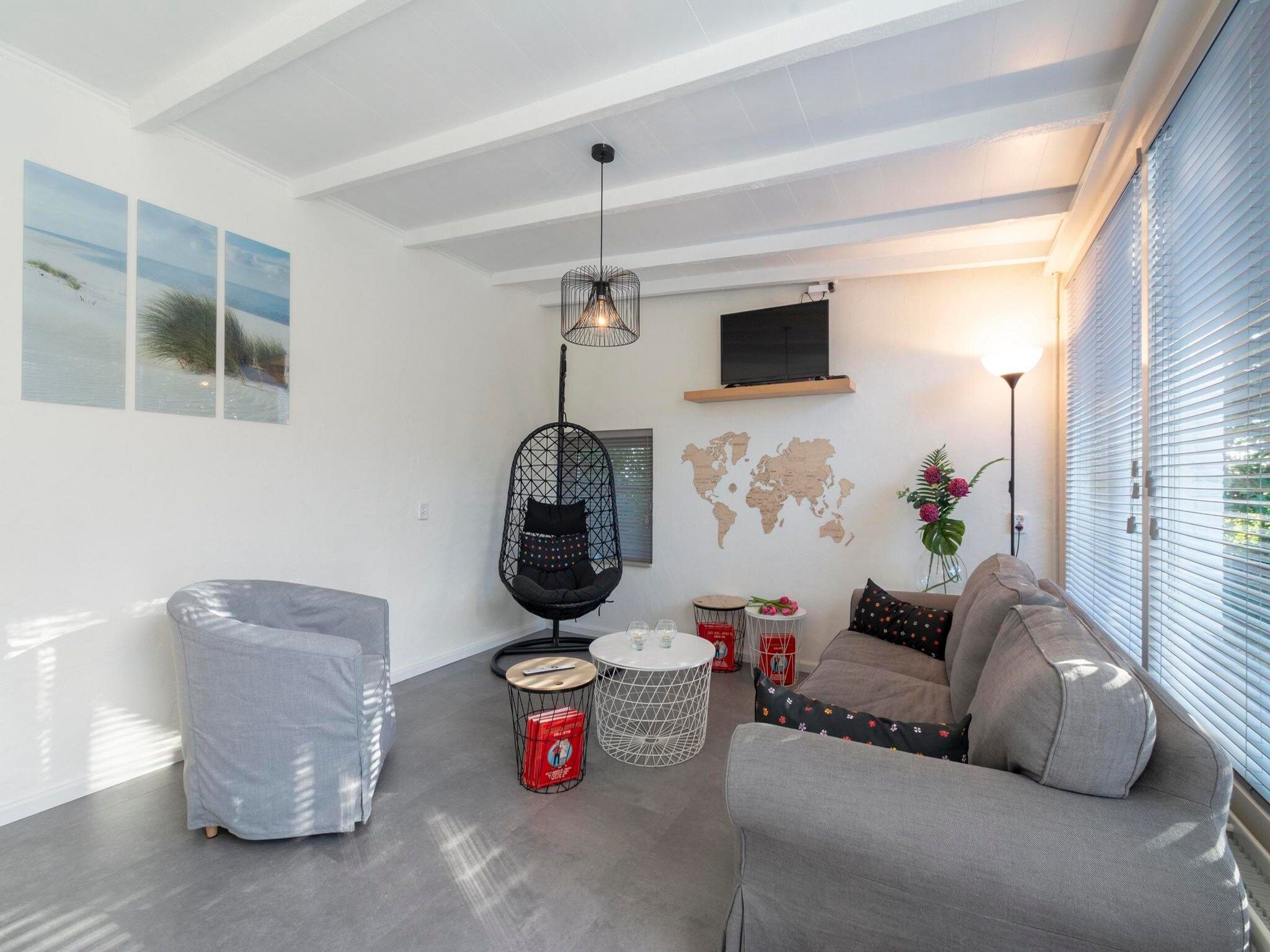 De woonkamer van Duinland 110 in Sint Maartenszee