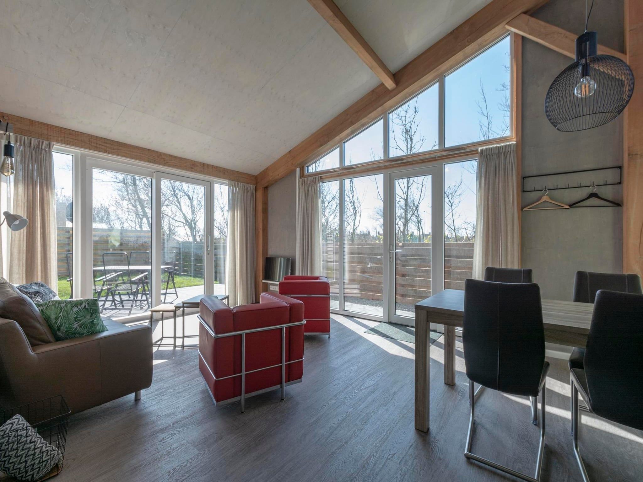 De woonkamer van Garnekuul 7 in Callantsoog