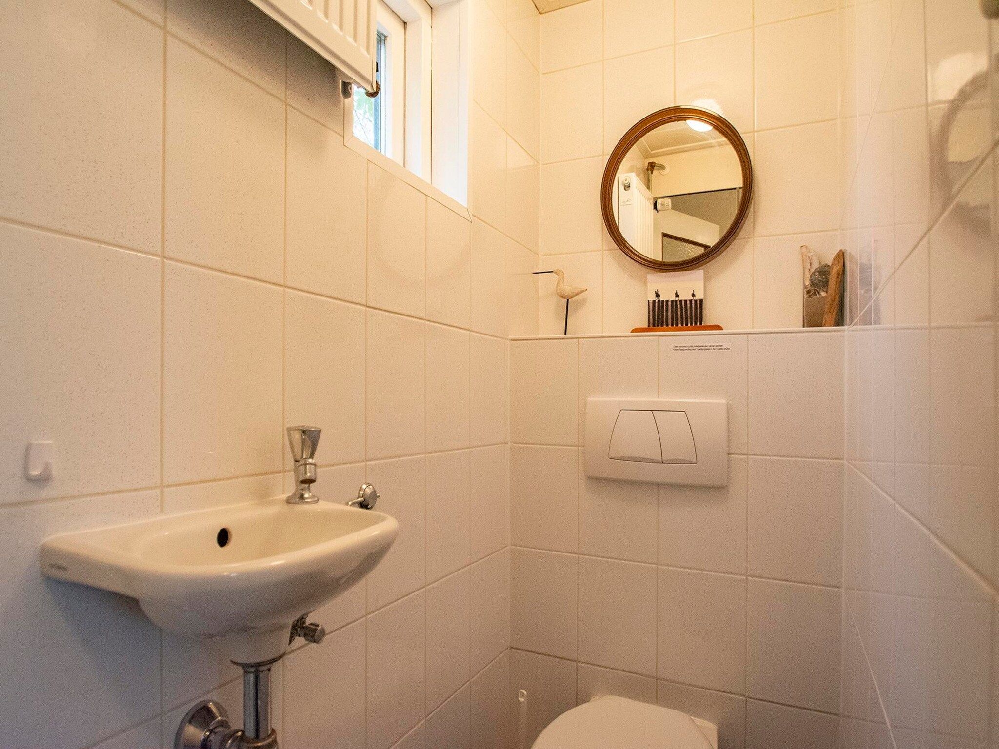 De badkamer van Garnekuul 81 in Callantsoog