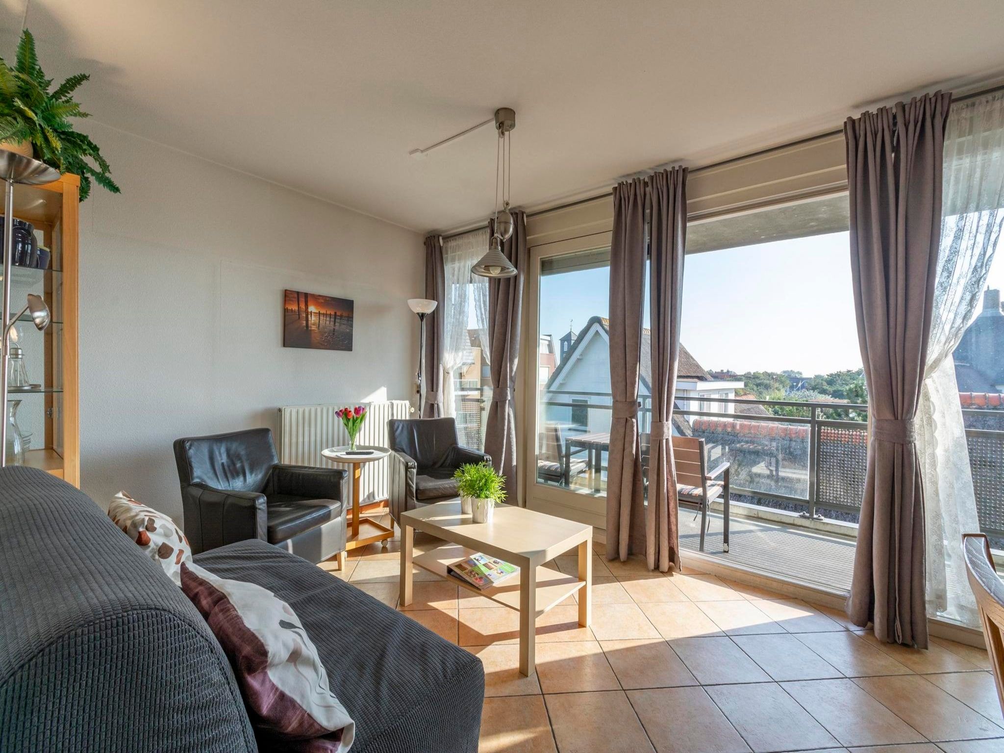 De woonkamer van Wijde Blick 201 in Callantsoog
