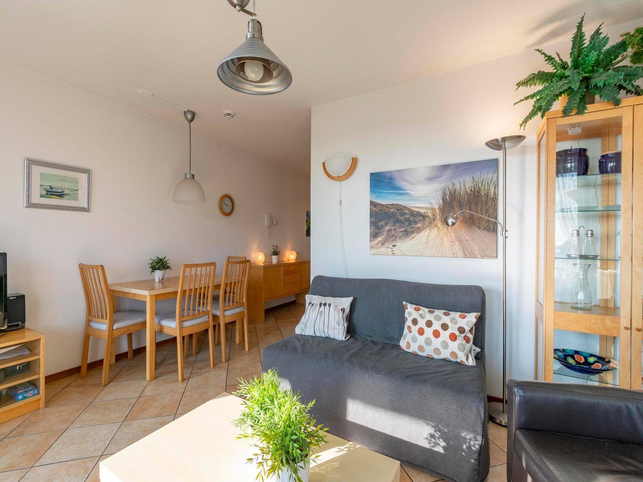 De woonkamer van Wijde Blick 201 in Callantsoog