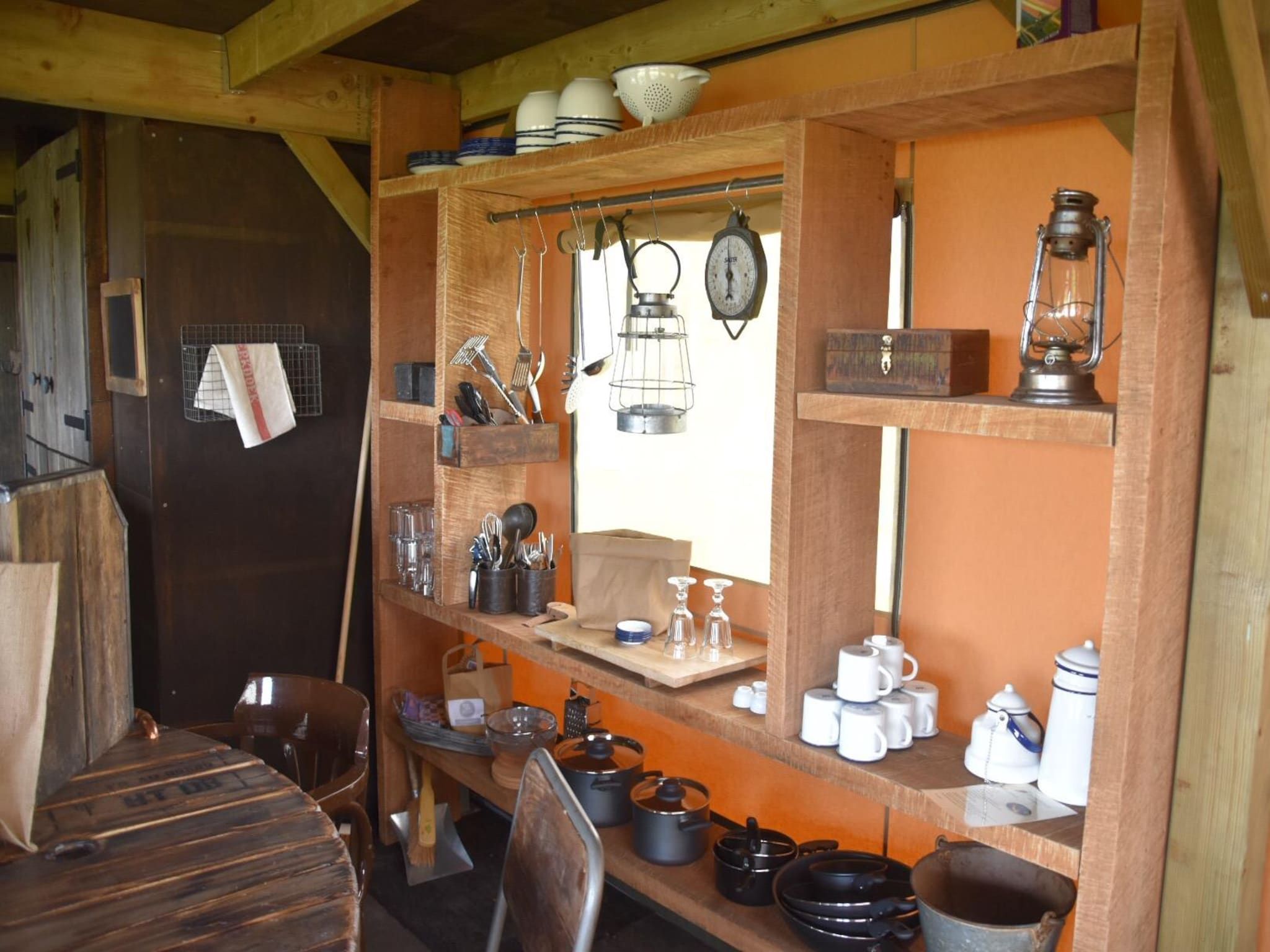 De keuken van Beach Lodge Luxe - Duynpark in Callantsoog