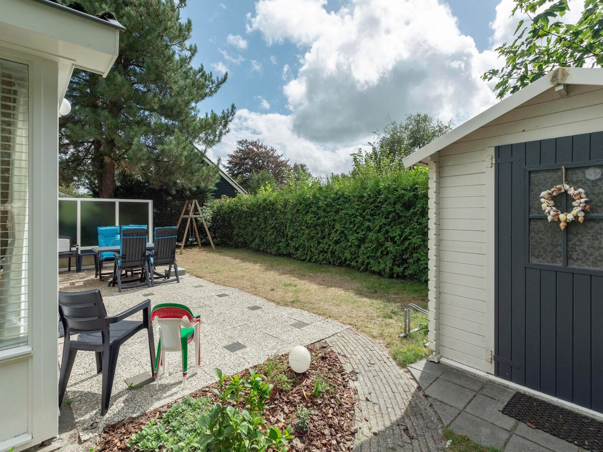 Het terras van Hofstee 18 in Sint Maartensvlotbrug