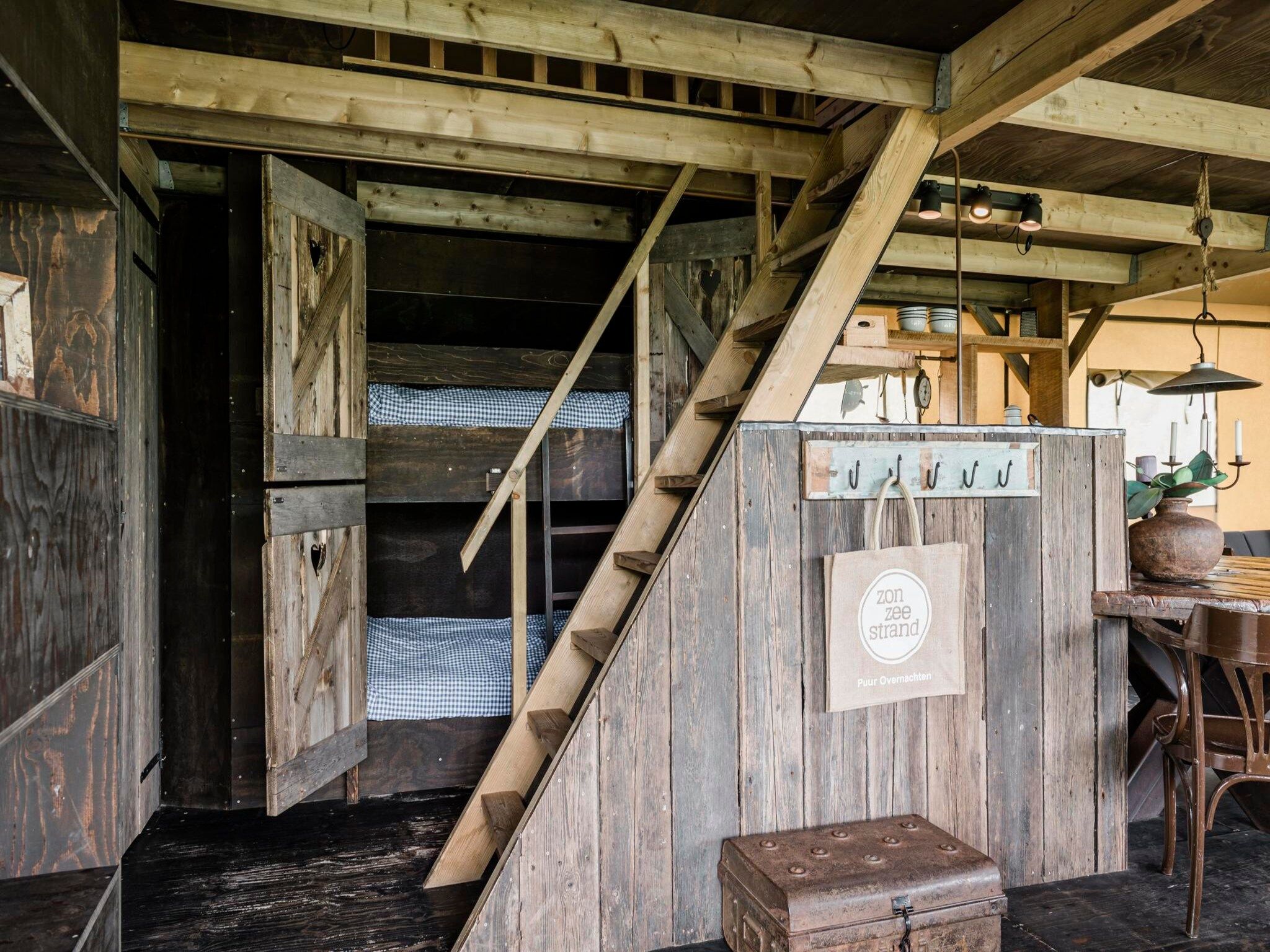 Wood Lodge Luxe - Duynpark in Callantsoog - Foto 15 van 24