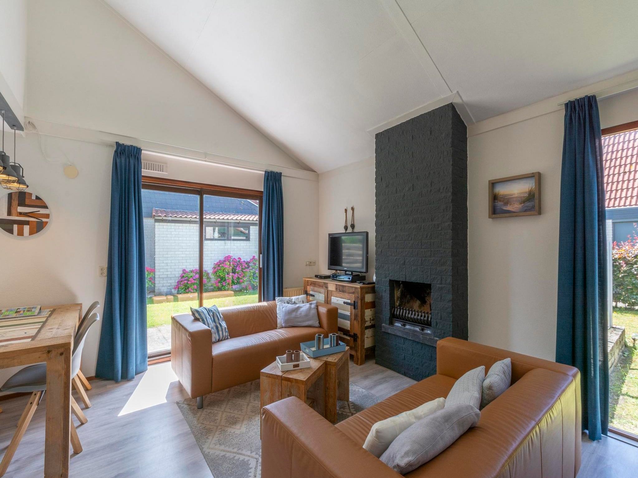 De woonkamer van Yperhof 66 in Julianadorp aan Zee