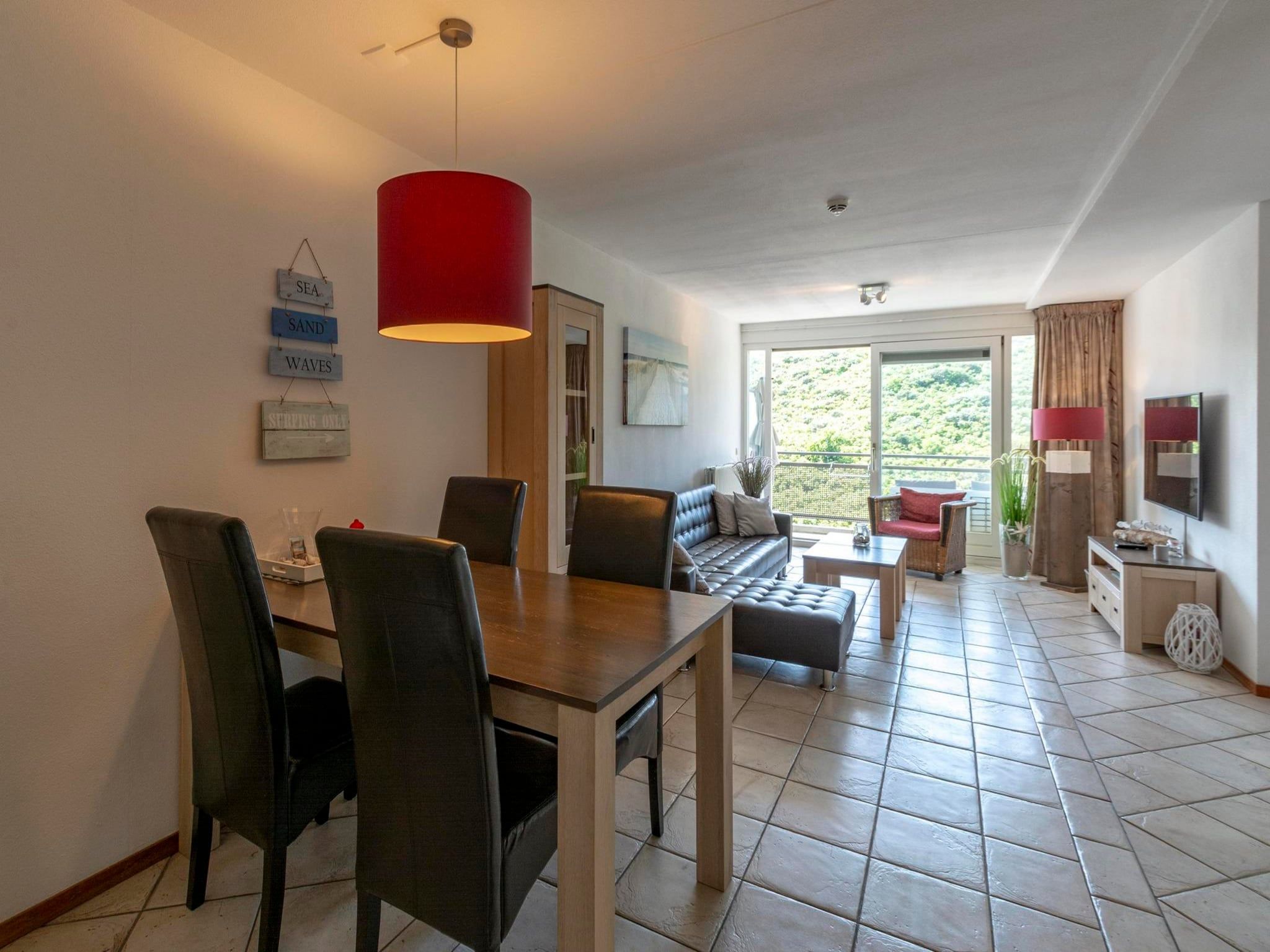 De eetkamer van Wijde Blick 211 in Callantsoog