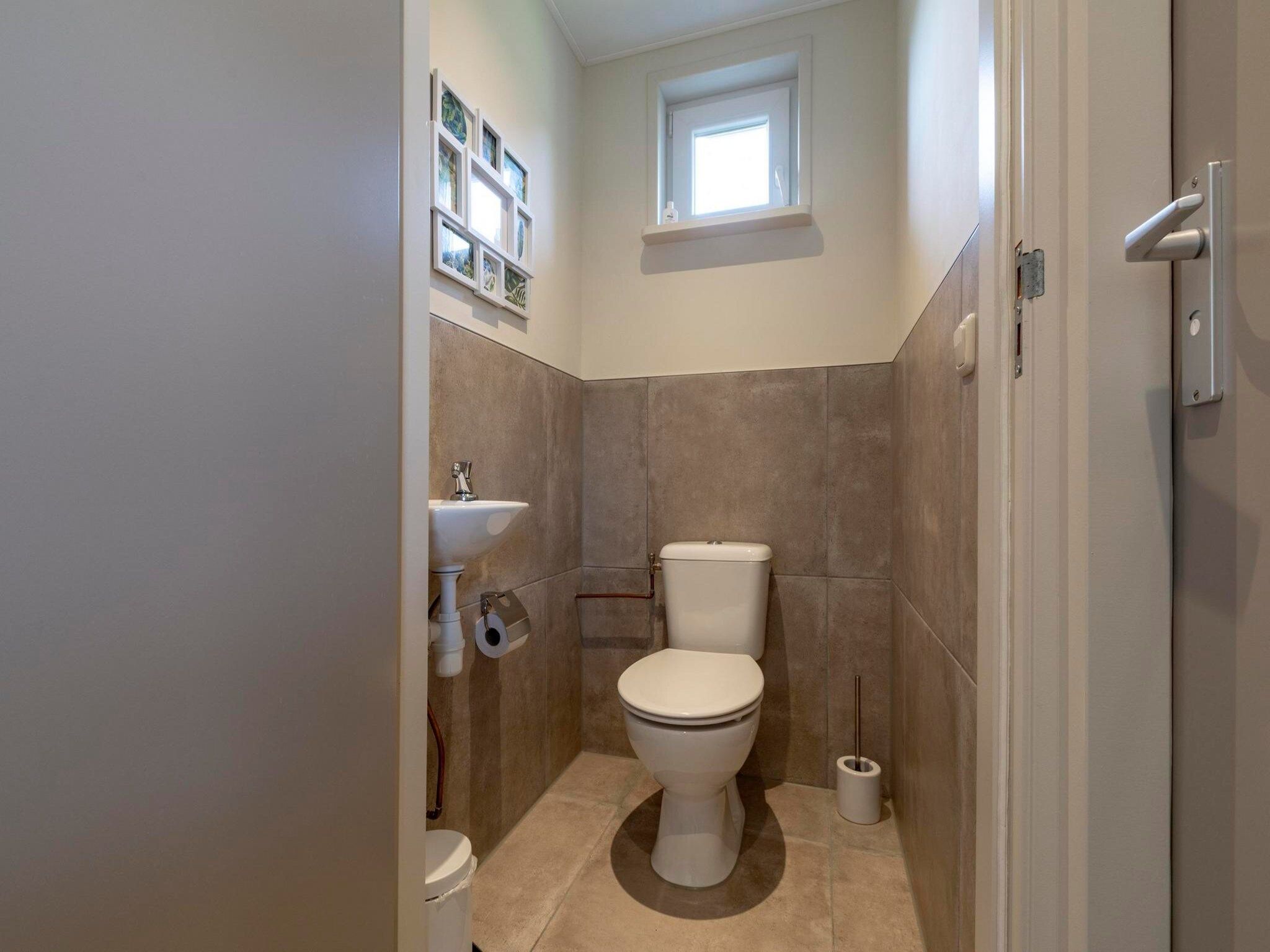 De badkamer van Zeewaard 33 in Sint Maartenszee