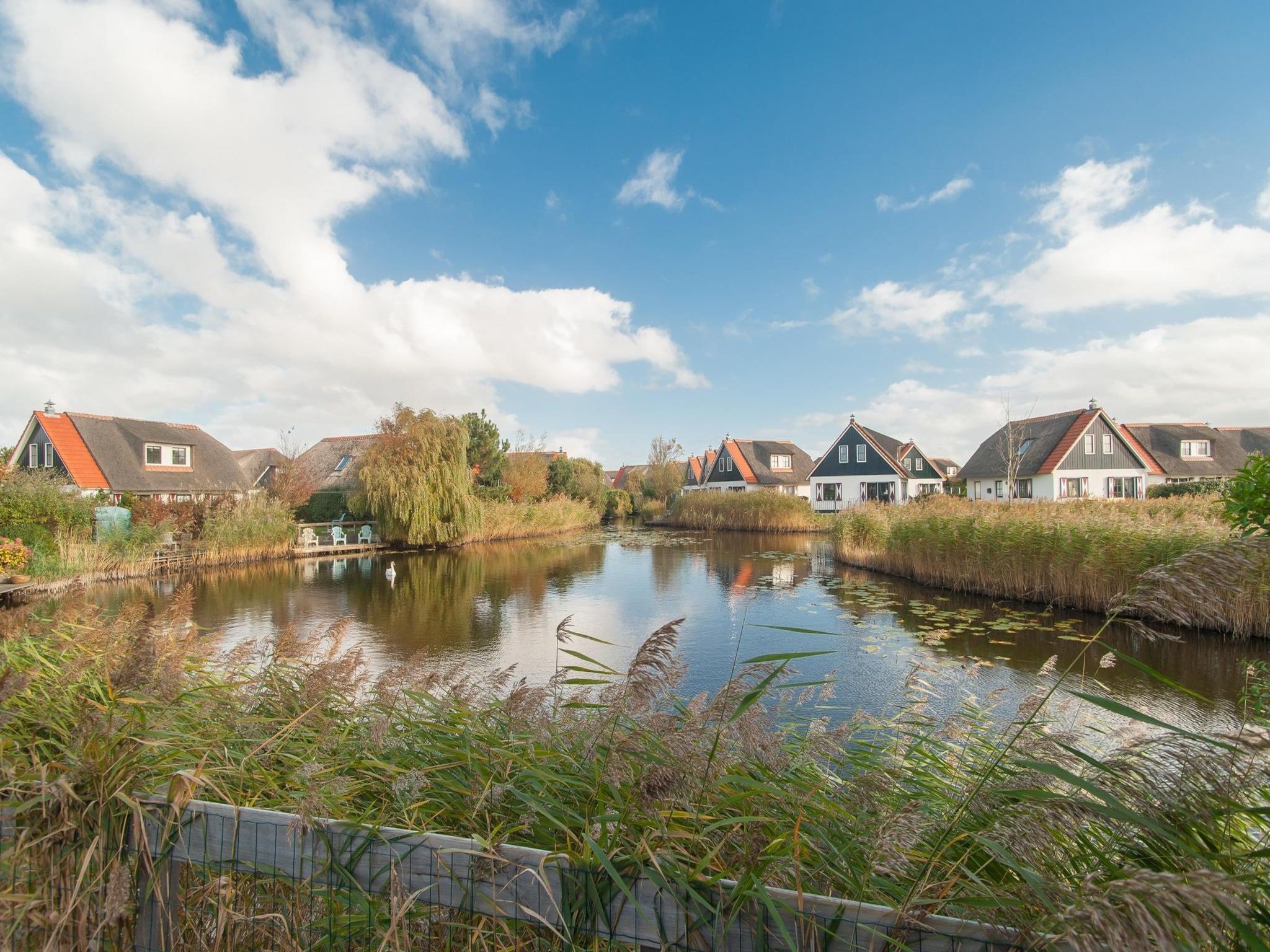 De buitenkant van De Buitenplaats 42 in Callantsoog