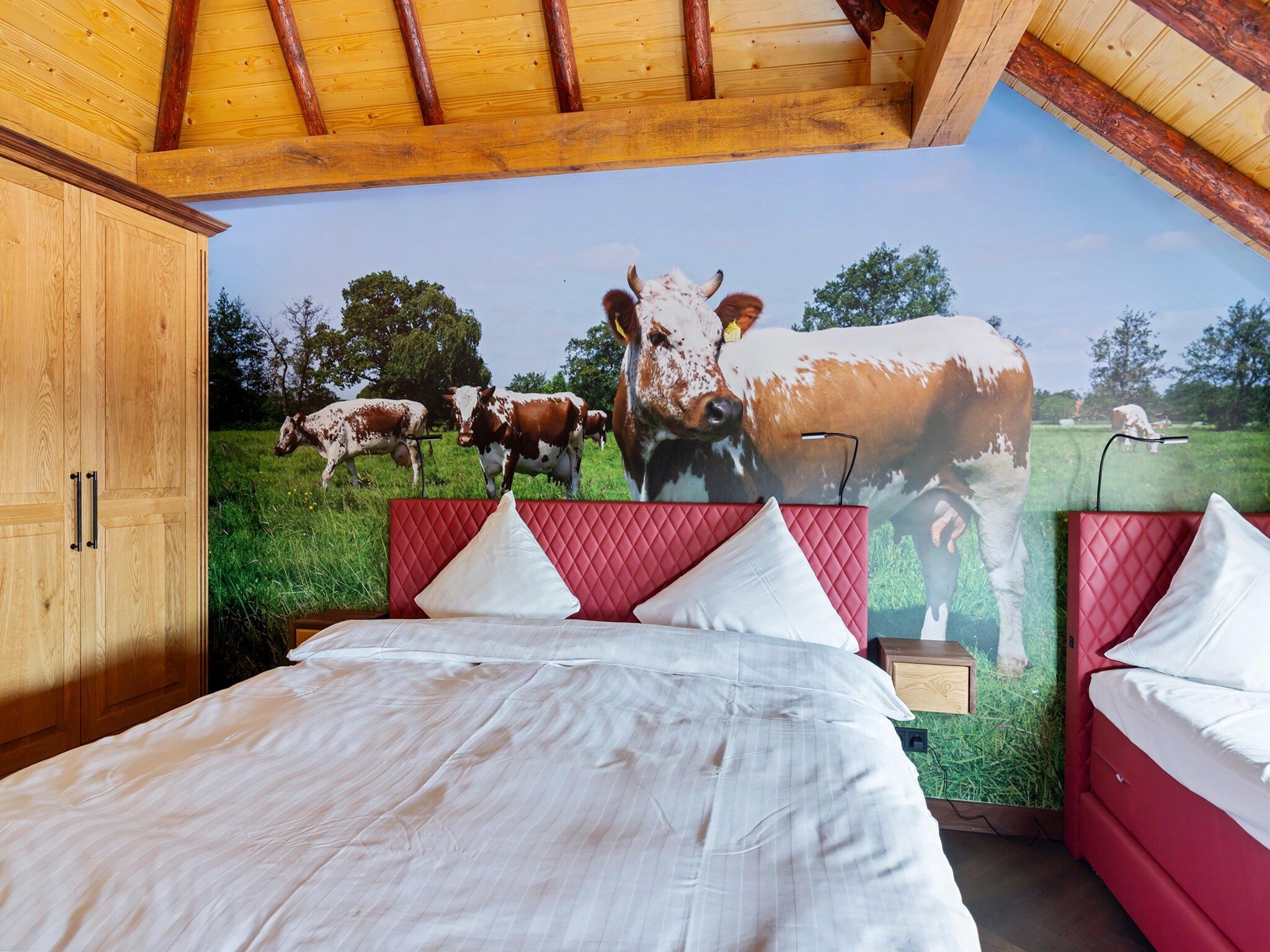 Een slaapkamer van Oane's Huske en it Simmerhuske in Jistrum / Skûlenboarch