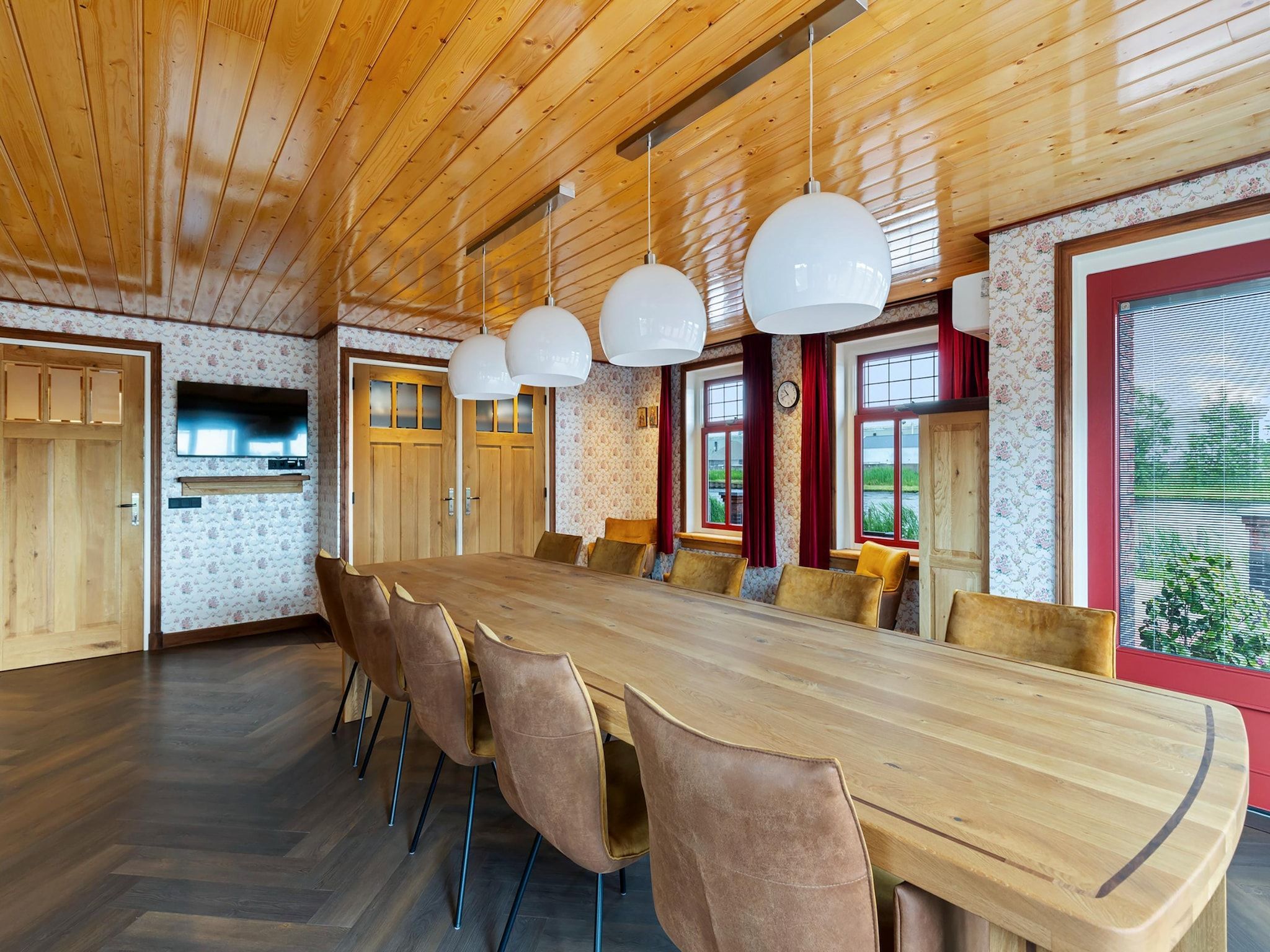 De woonkamer van Oane's Huske en it Simmerhuske in Jistrum / Skûlenboarch