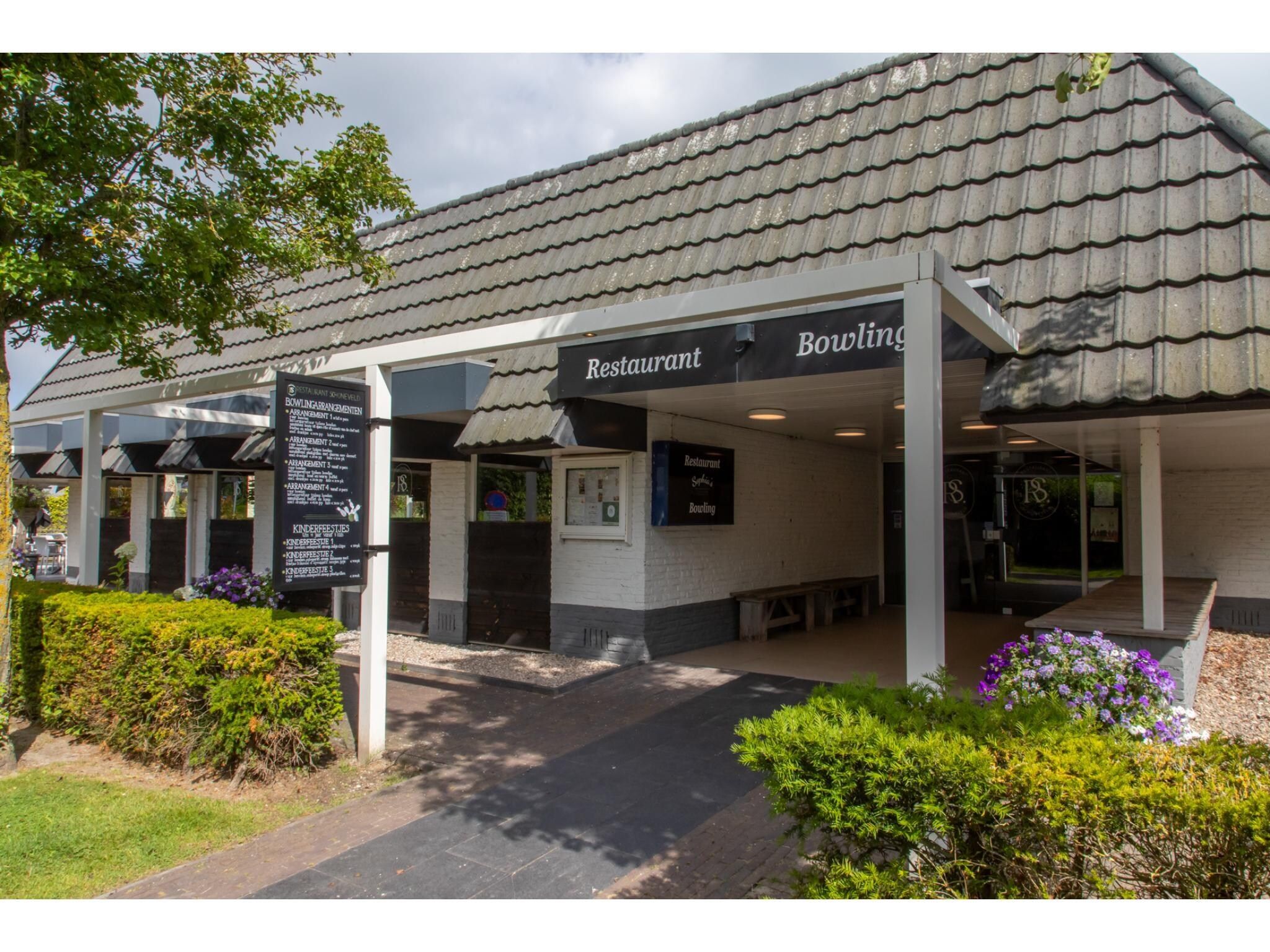 Parkfaciliteiten bij Strandhuis Schoneveld in Breskens