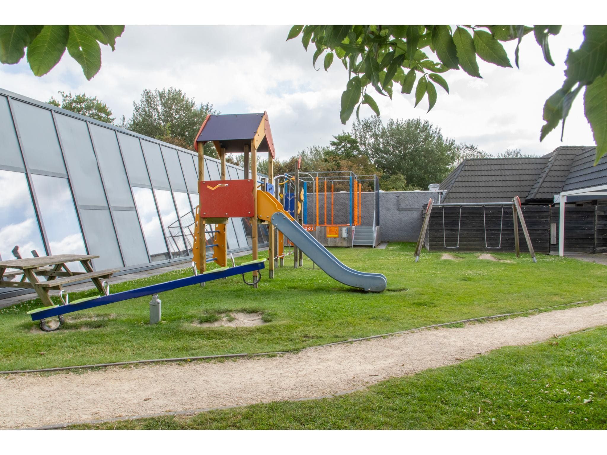 Parkfaciliteiten bij Strandhuis Schoneveld in Breskens