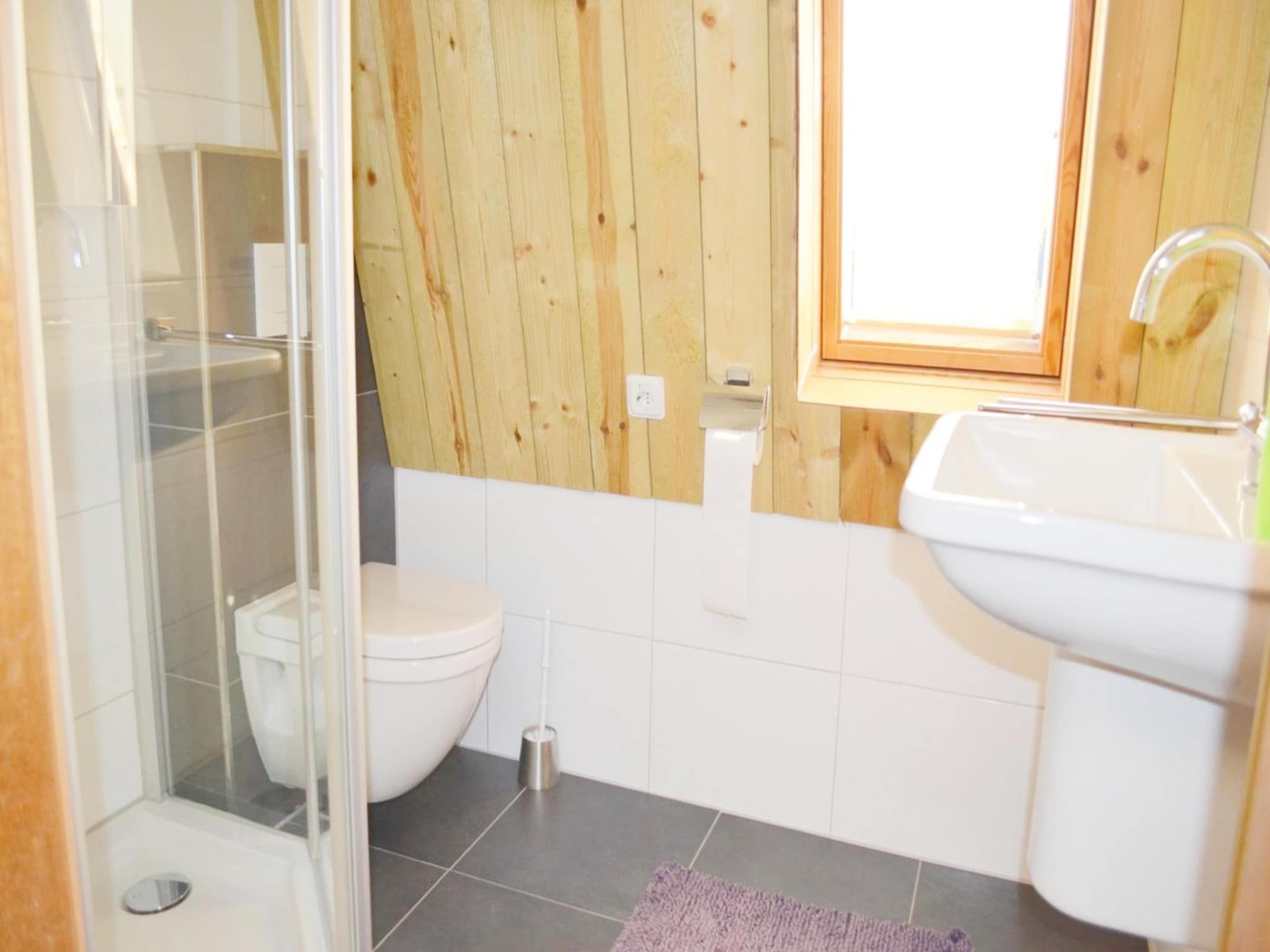 De badkamer van Schoneveld 11 Zeester Breskens in Breskens