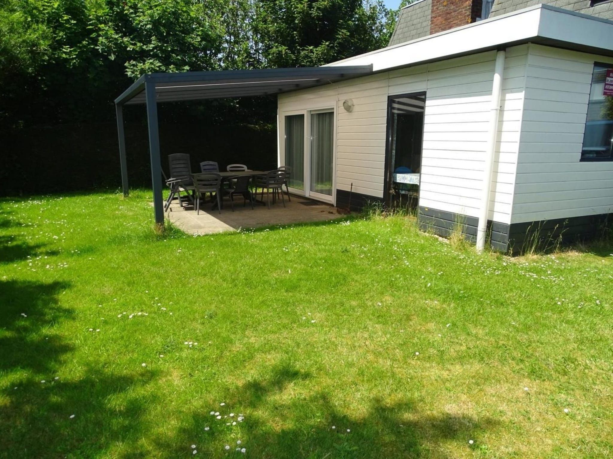 De buitenkant van Schoneveld 32 Zeester Breskens in Breskens