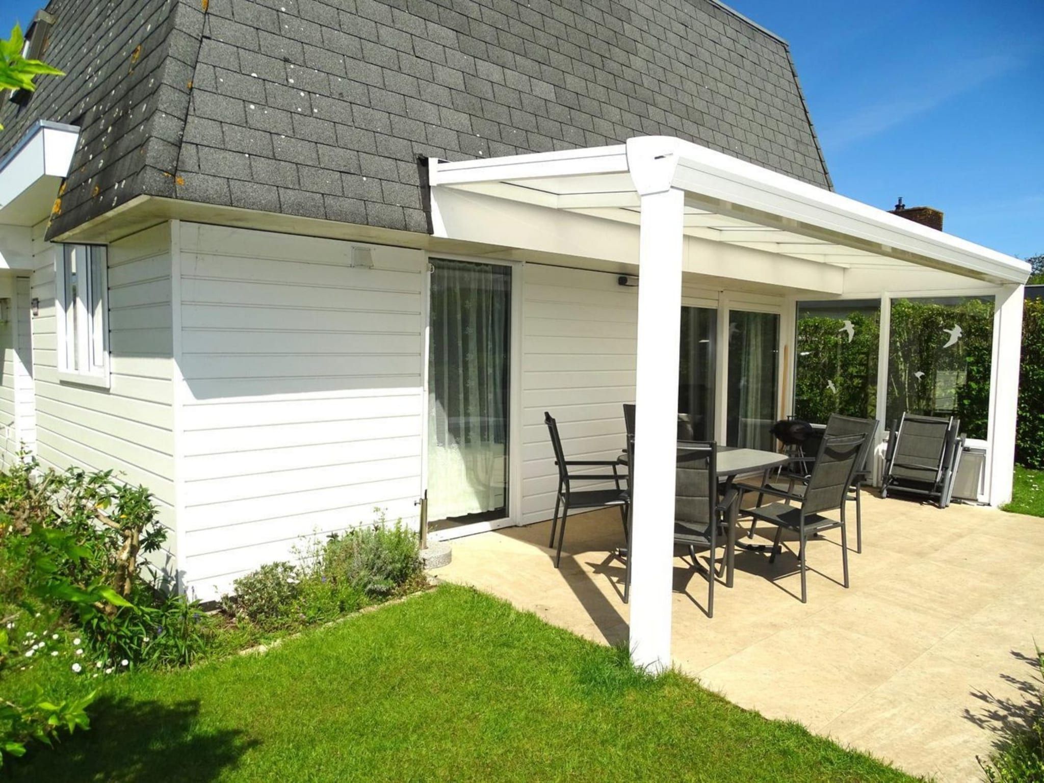 De buitenkant van Schoneveld 36 Zeester Breskens in Breskens