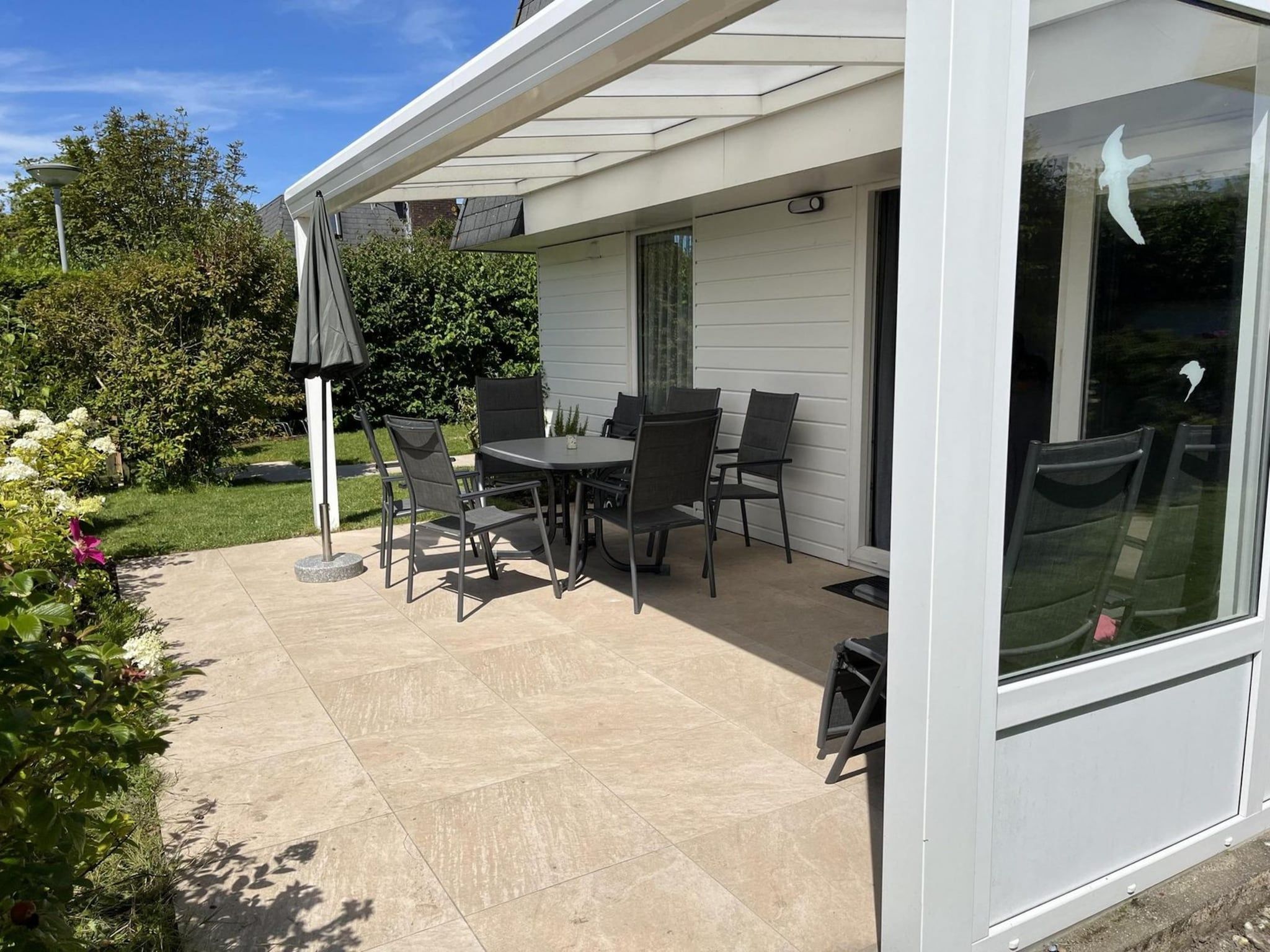 Het terras van Schoneveld 36 Zeester Breskens in Breskens