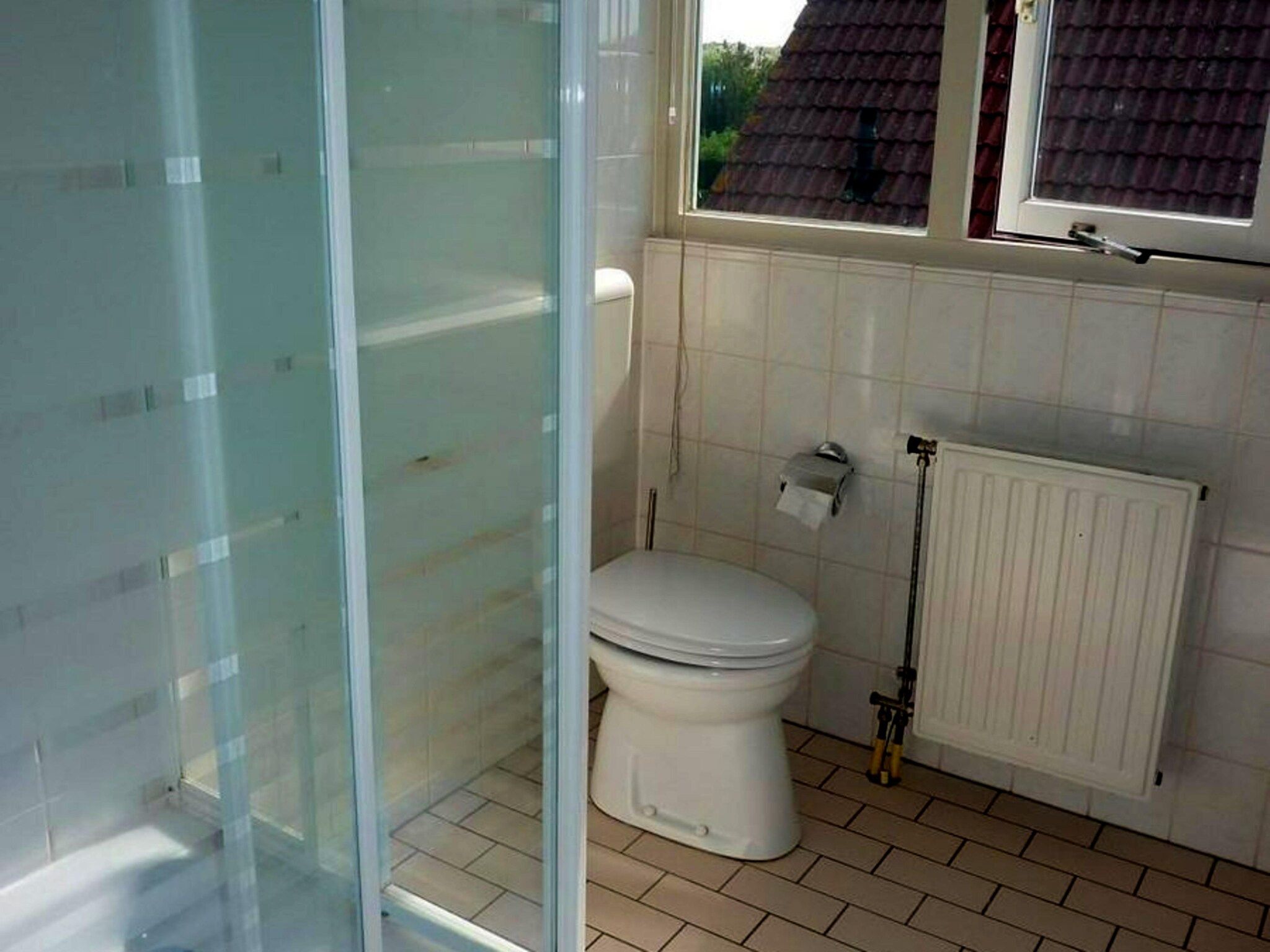 De badkamer van Scheldeveste 156 Zwin Breskens in Breskens