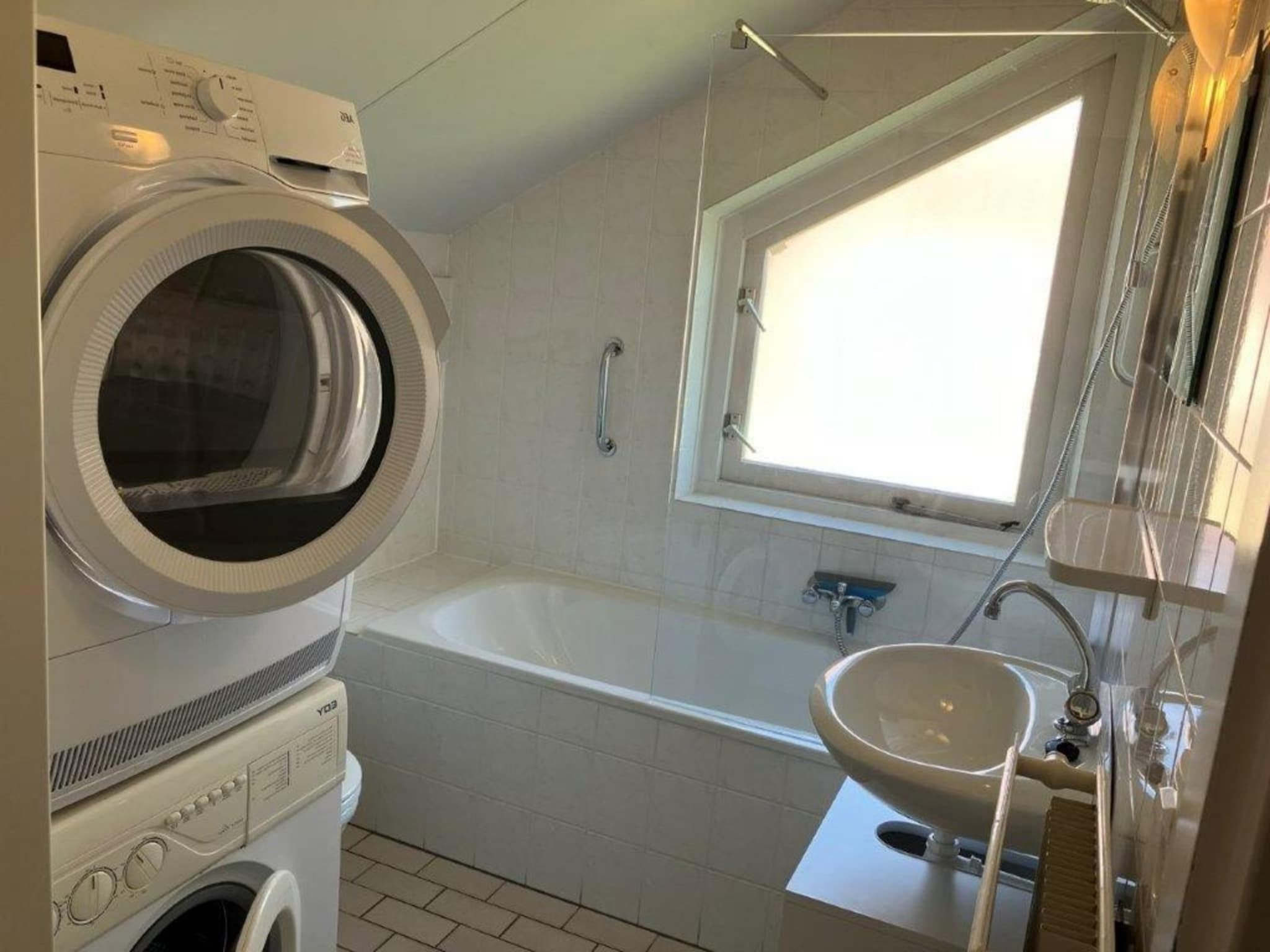 De badkamer van Scheldeveste 157 Schelde Breskens in Breskens